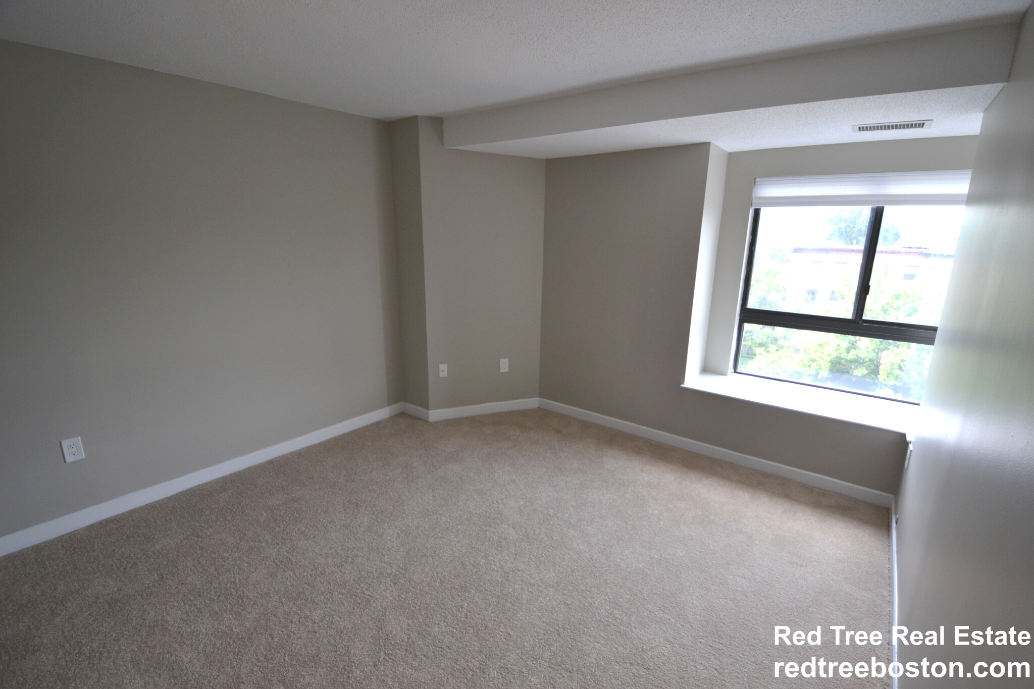1111 Beacon St, Brookline