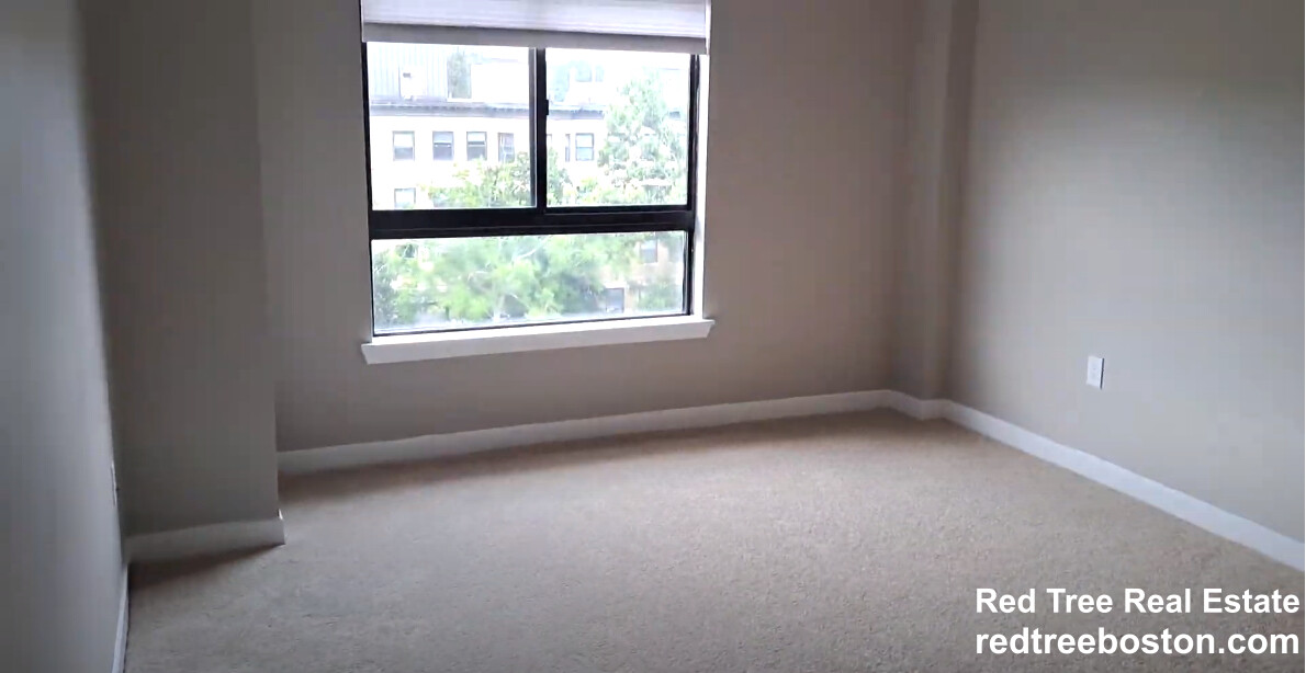 1111 Beacon St, Brookline
