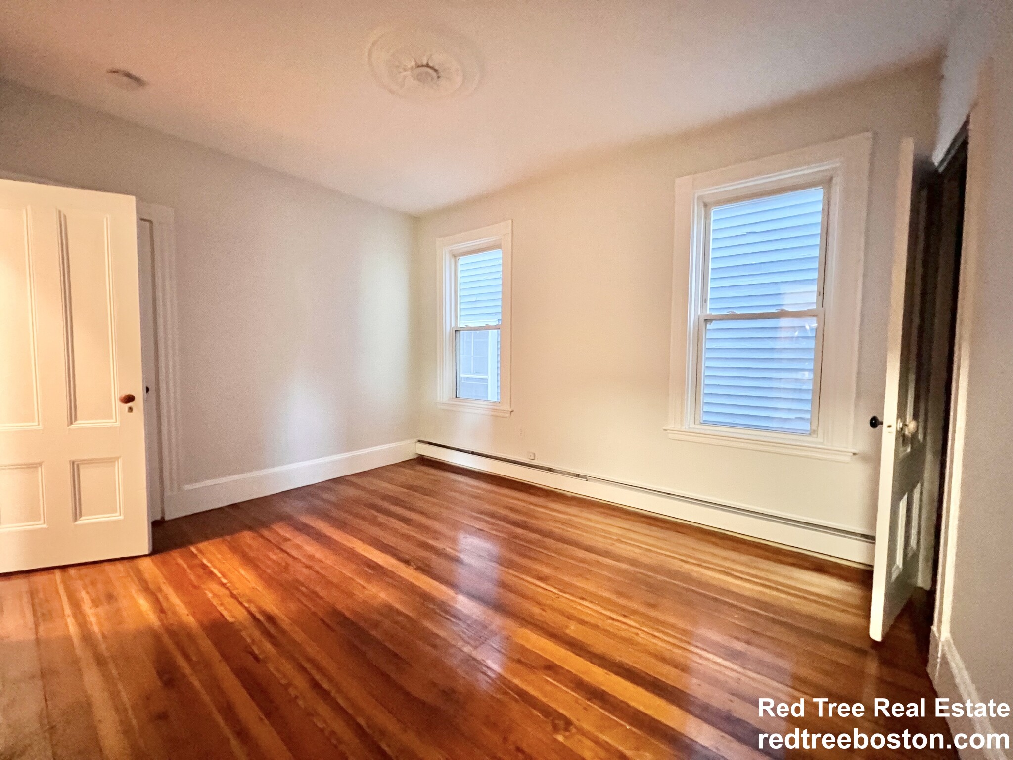 401 7th St, South Boston