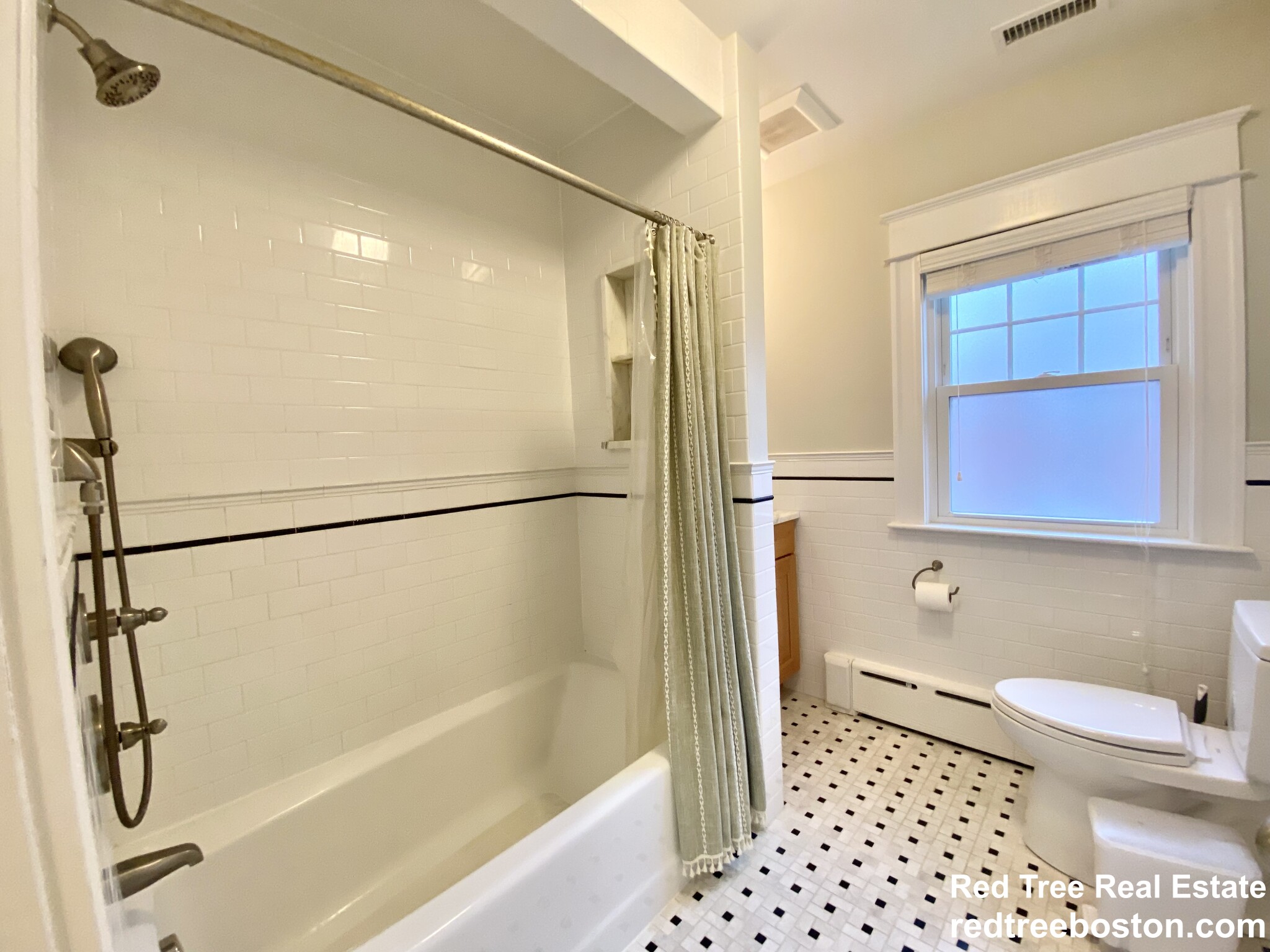 57 Lawton St, Coolidge Corner