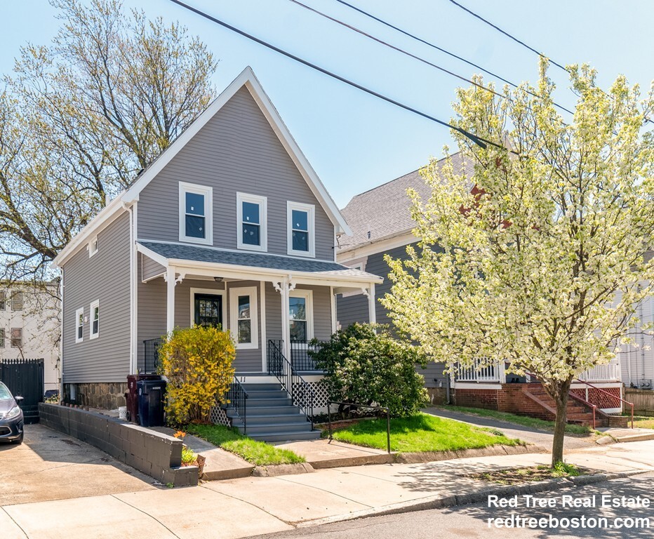 11 Baker Rd, Everett