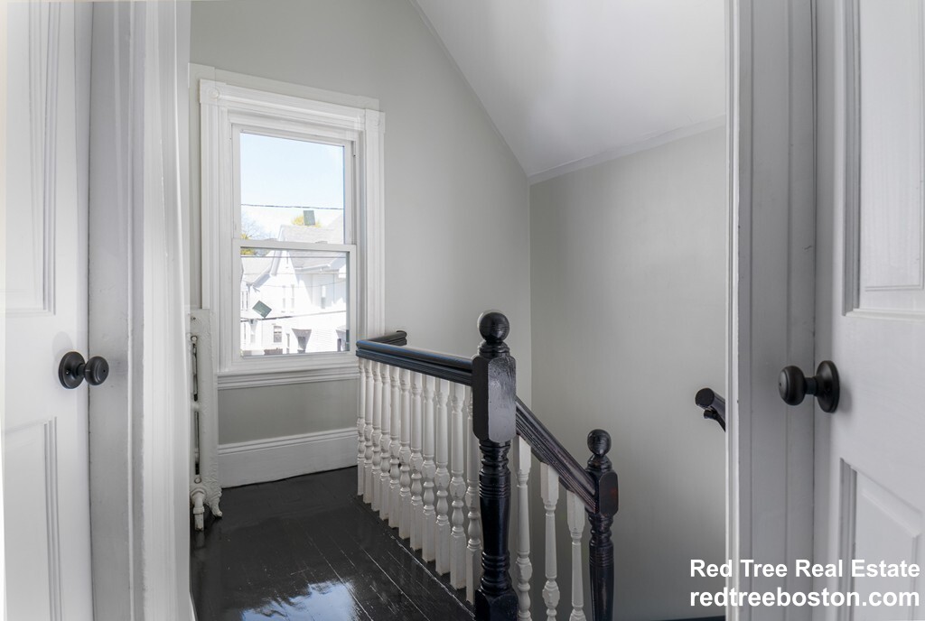 11 Baker Rd, Everett