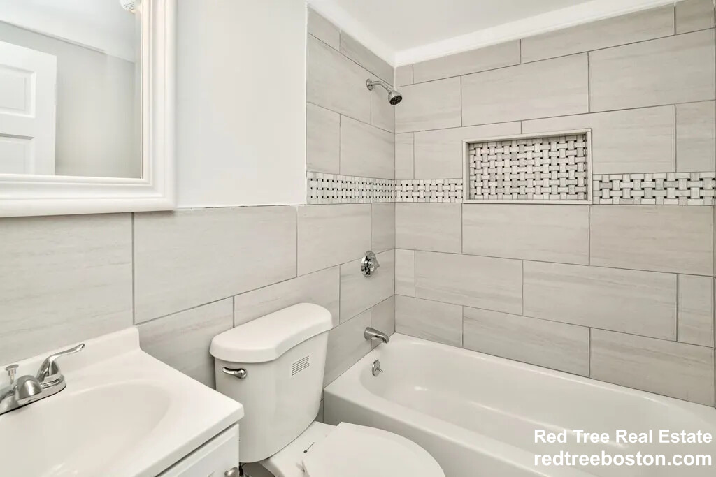 17 Nason St, Brockton