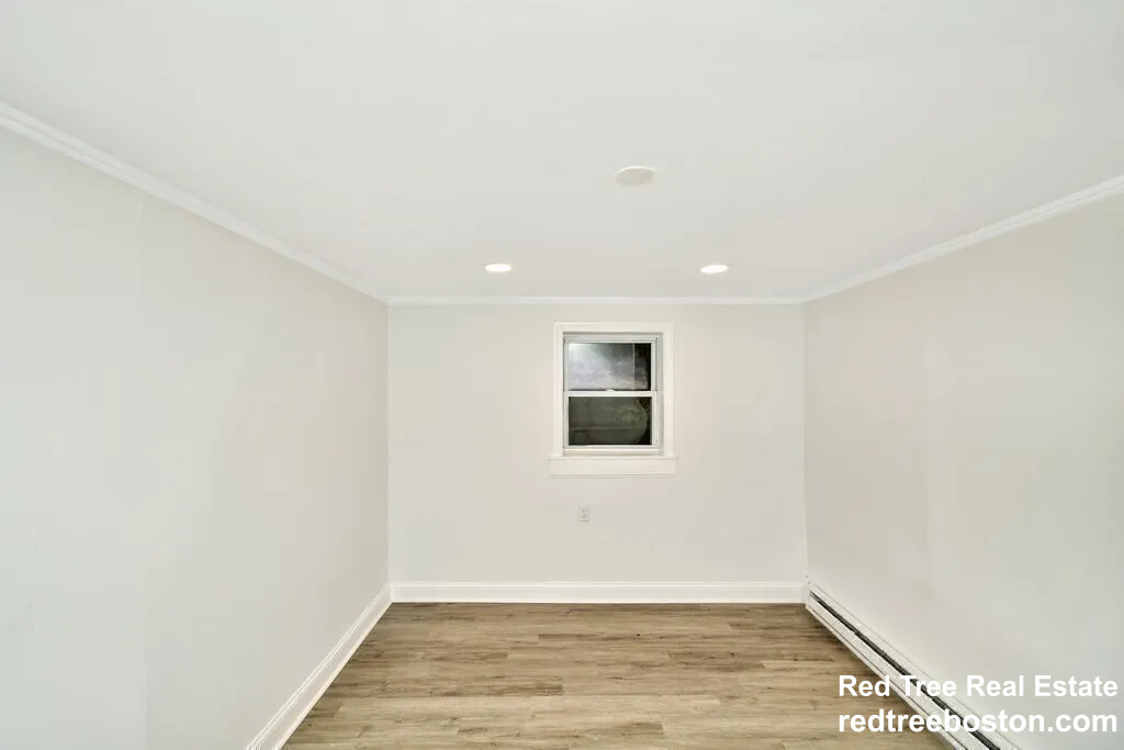 17 Nason St, Brockton