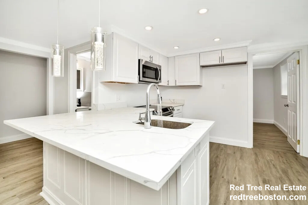 17 Nason St, Brockton