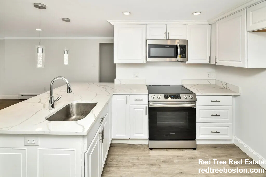 17 Nason St, Brockton