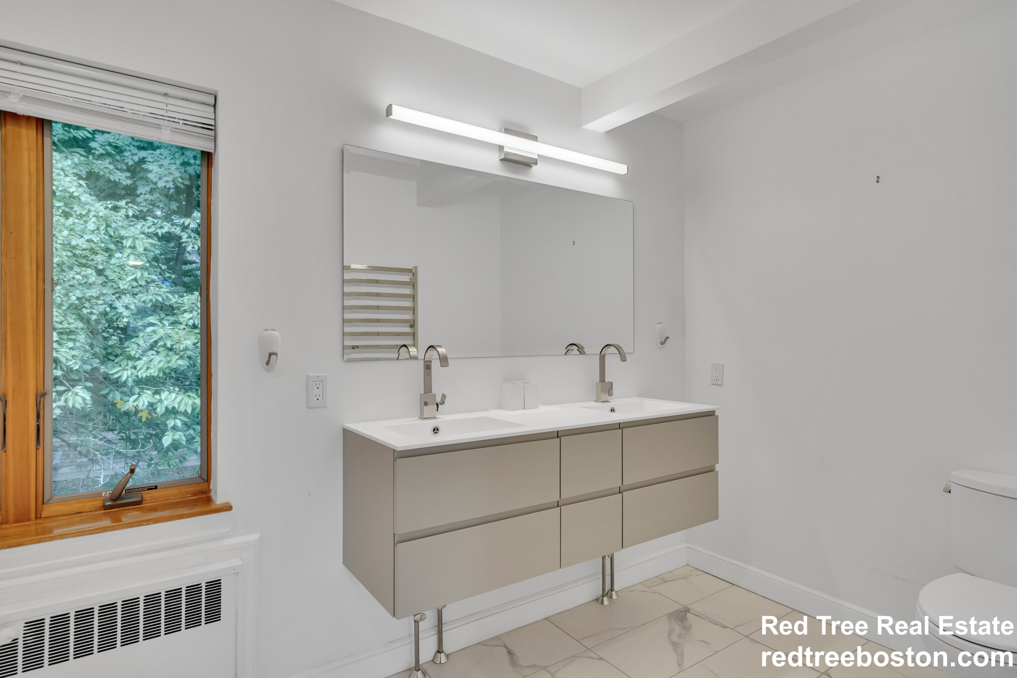 75 Somerset Rd, Brookline Hills