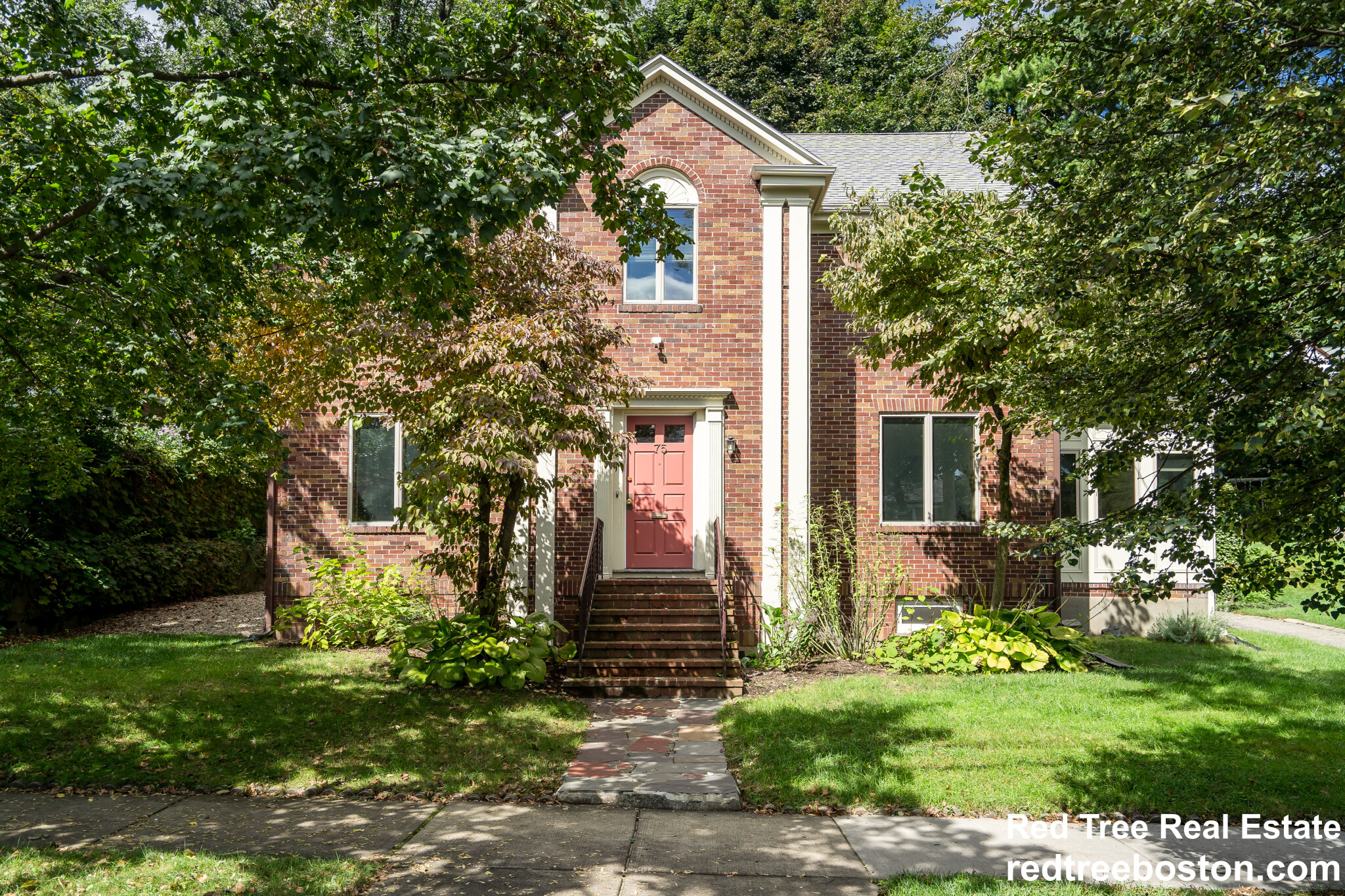 75 Somerset Rd, Brookline Hills