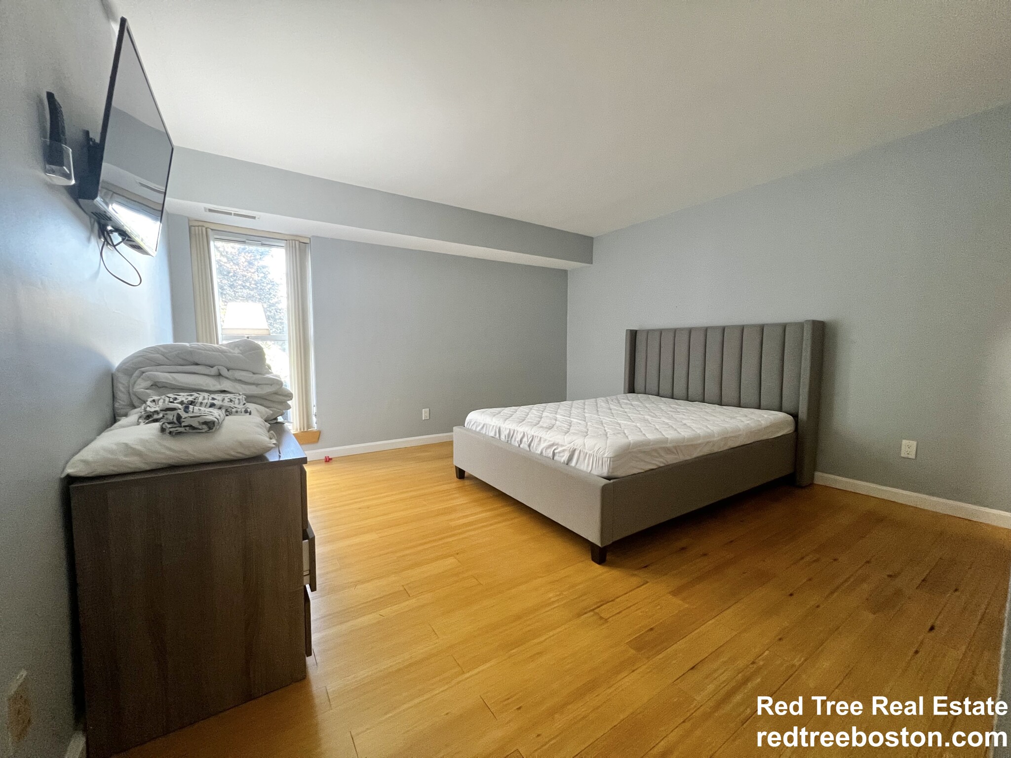 57 Broadlawn Park, Chestnut Hill