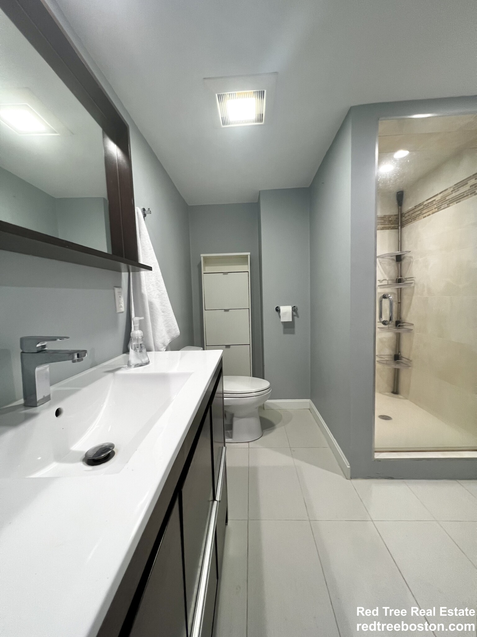 57 Broadlawn Park, Chestnut Hill