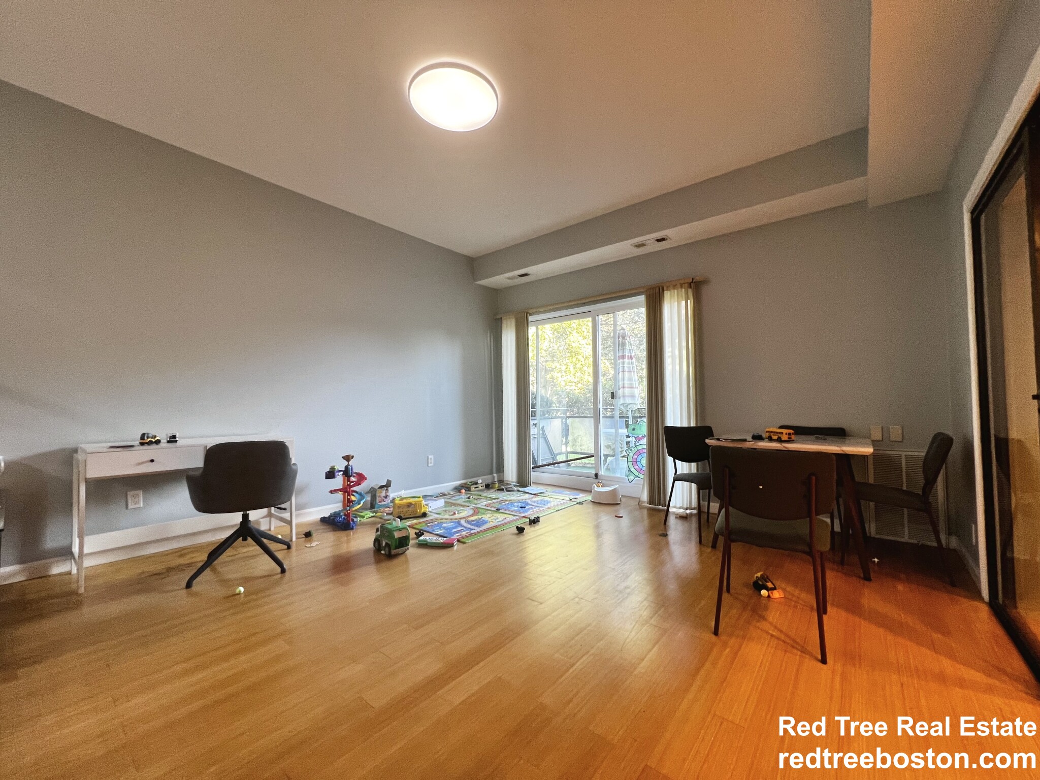 57 Broadlawn Park, Chestnut Hill