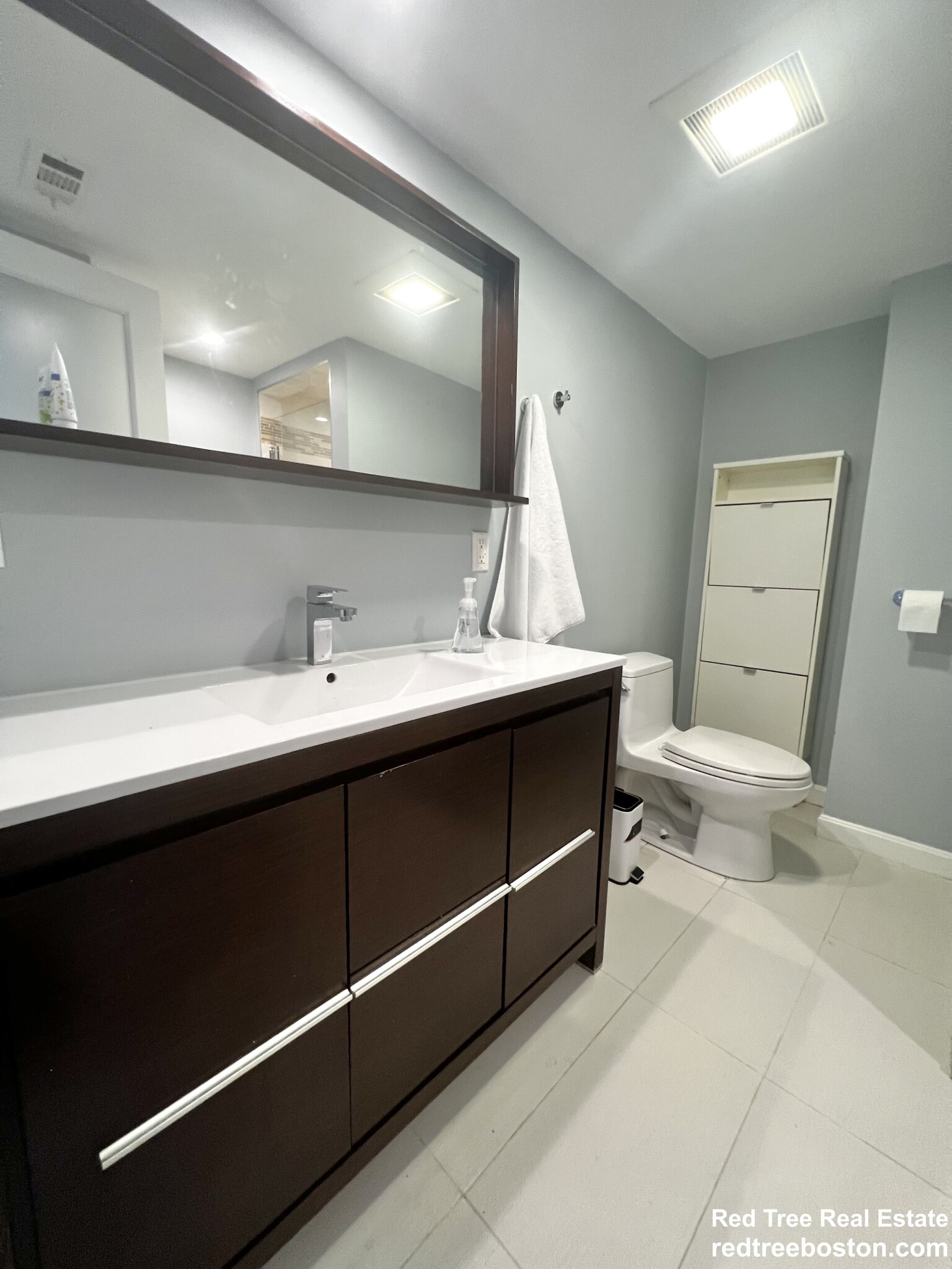 57 Broadlawn Park, Chestnut Hill