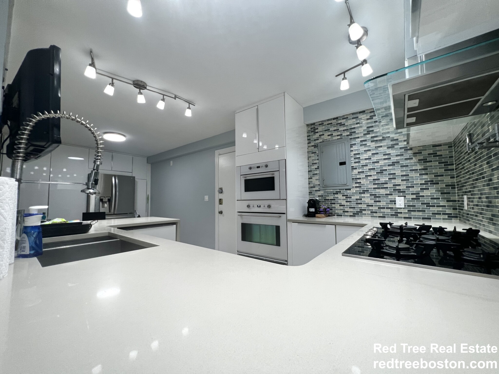 57 Broadlawn Park, Chestnut Hill