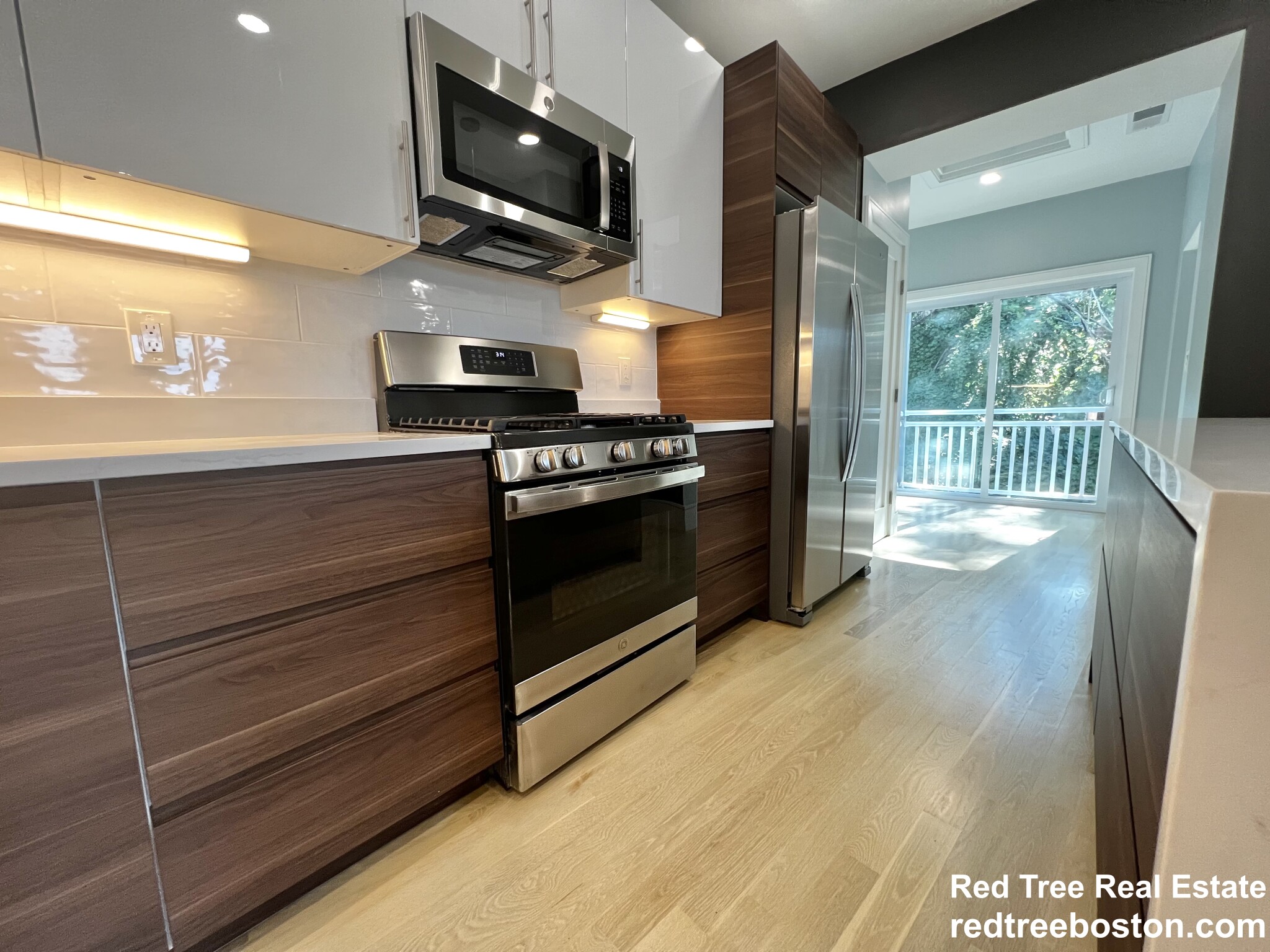 9 University Rd, Brookline Hills