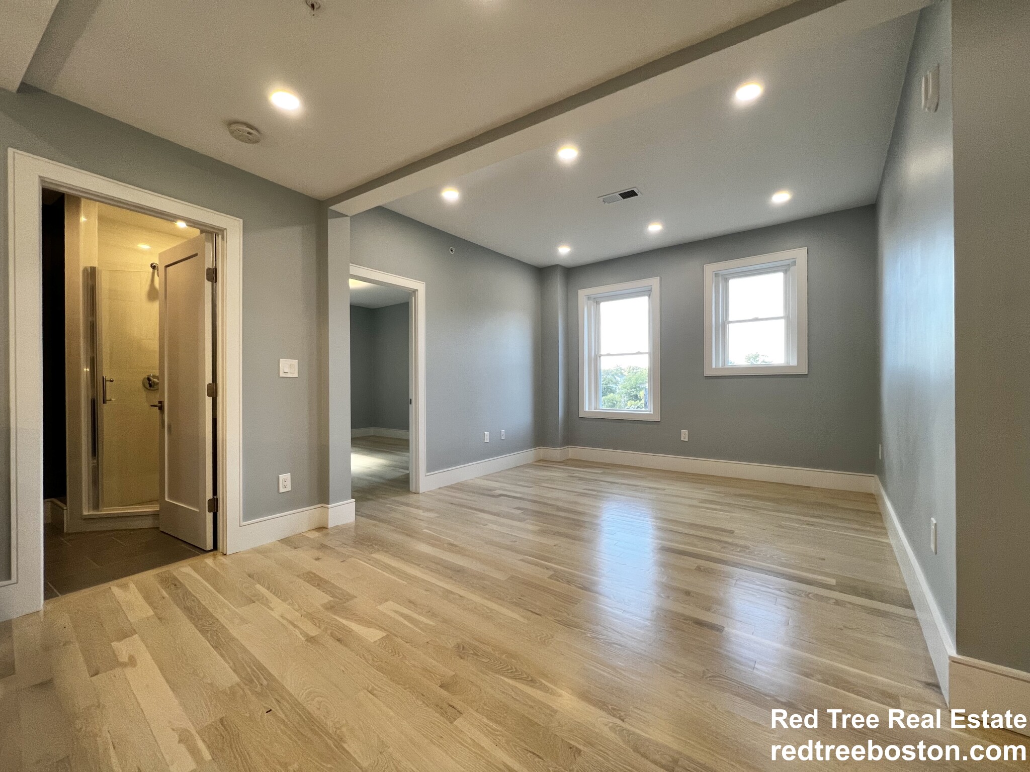 9 University Rd, Brookline Hills