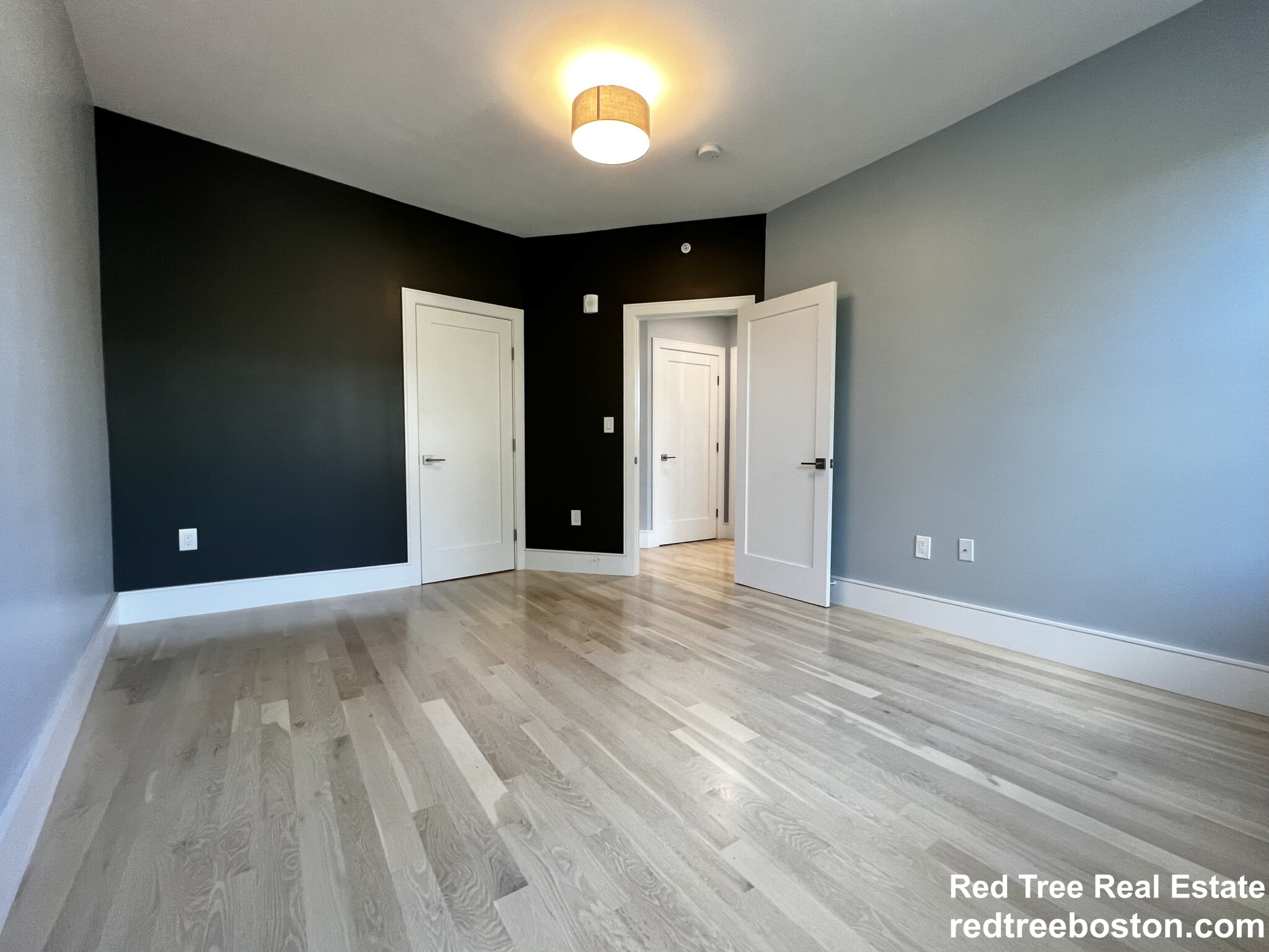 9 University Rd, Brookline Hills