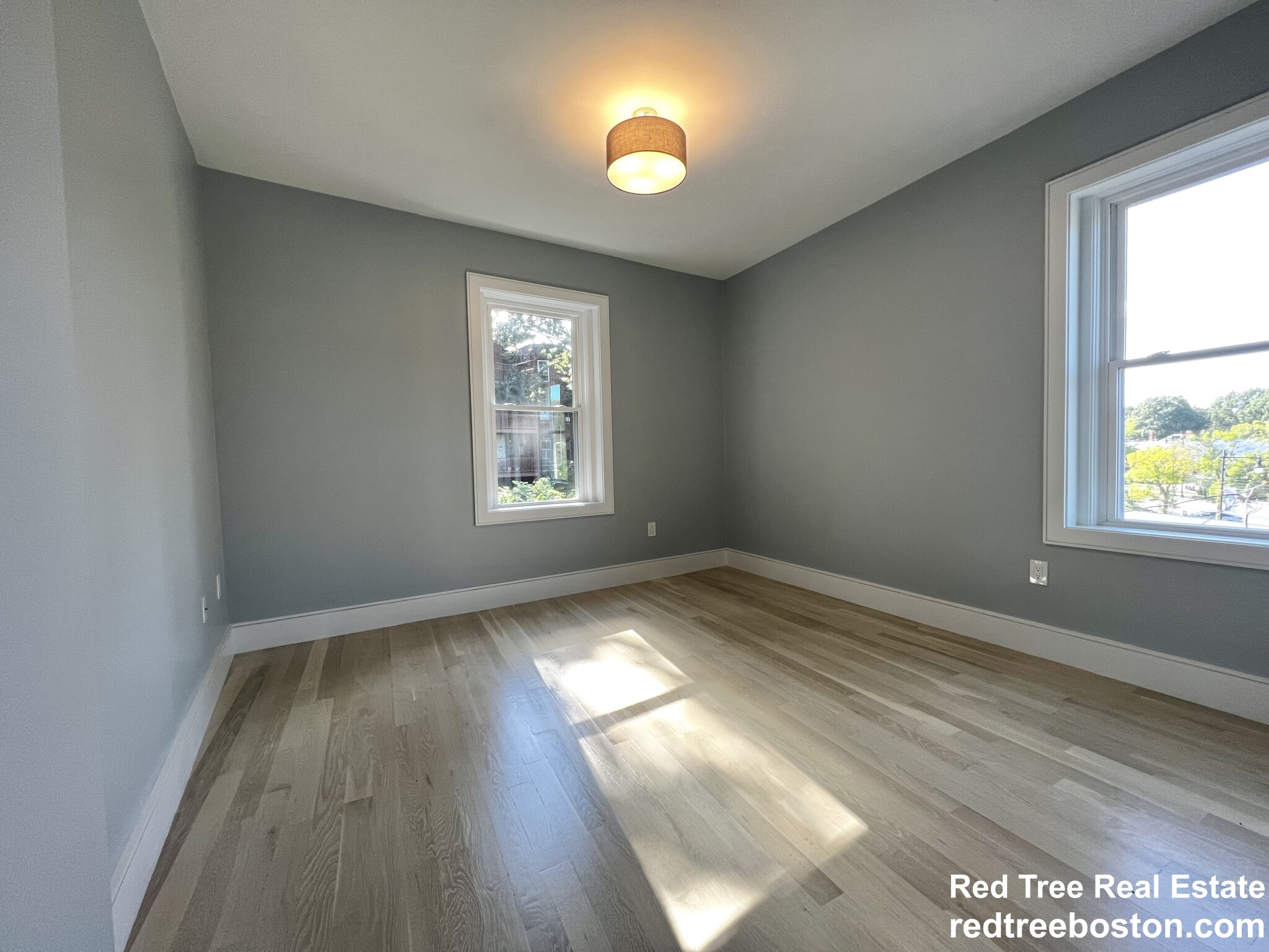 9 University Rd, Brookline Hills