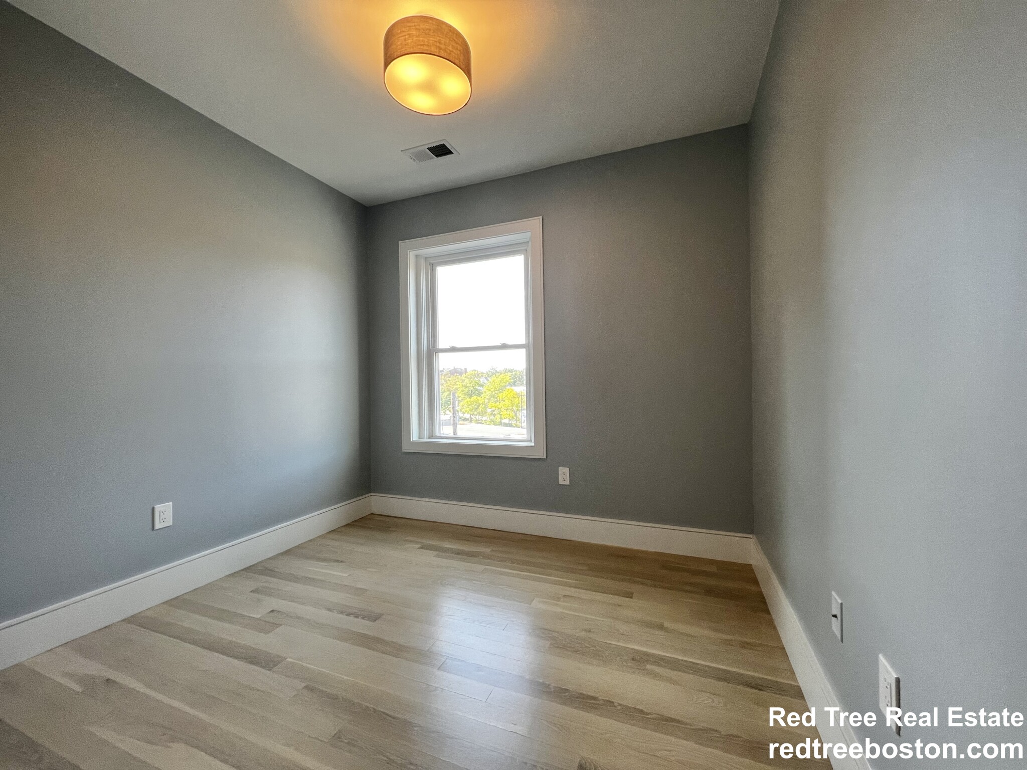 9 University Rd, Brookline Hills