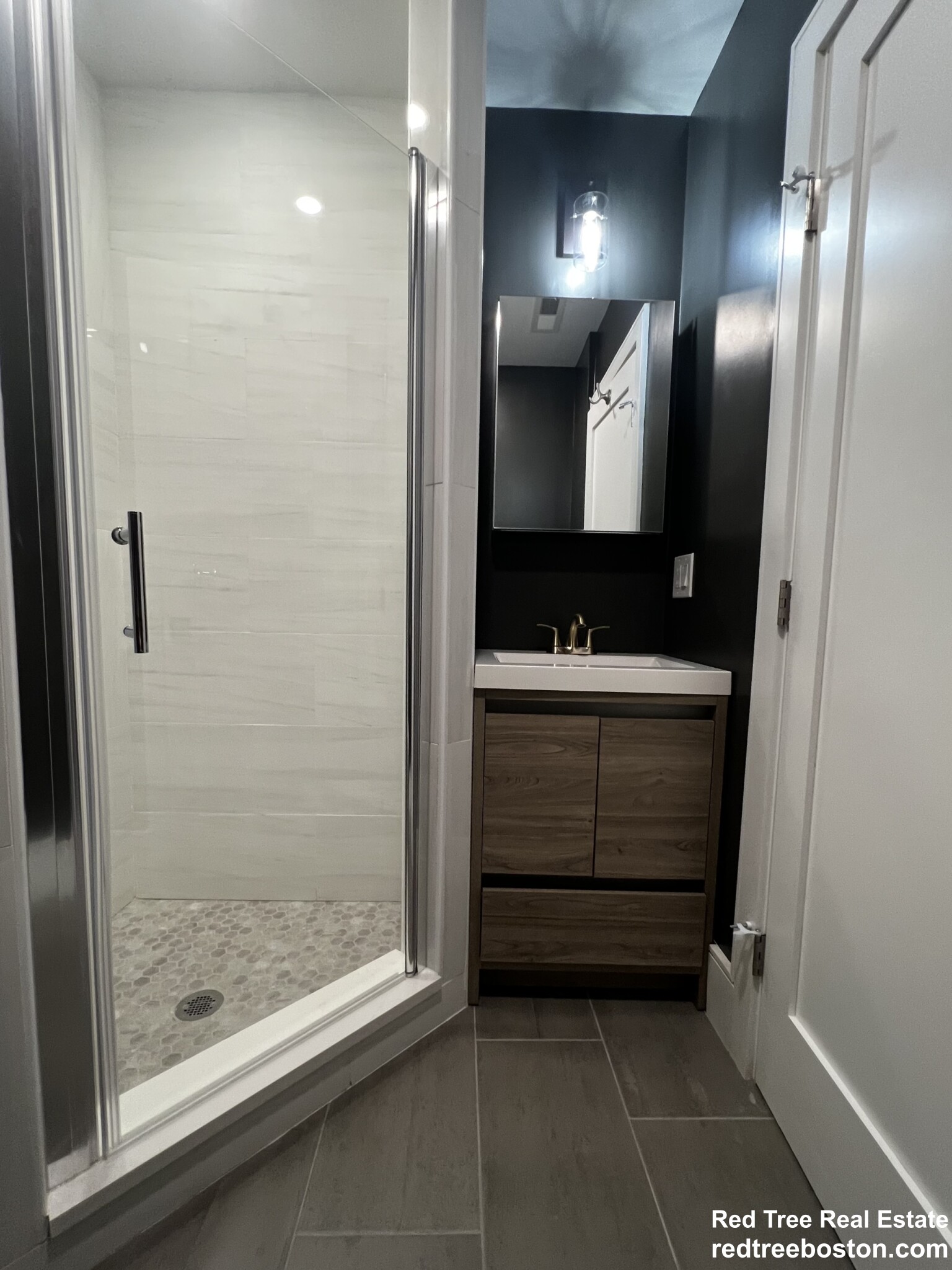 9 University Rd, Brookline Hills