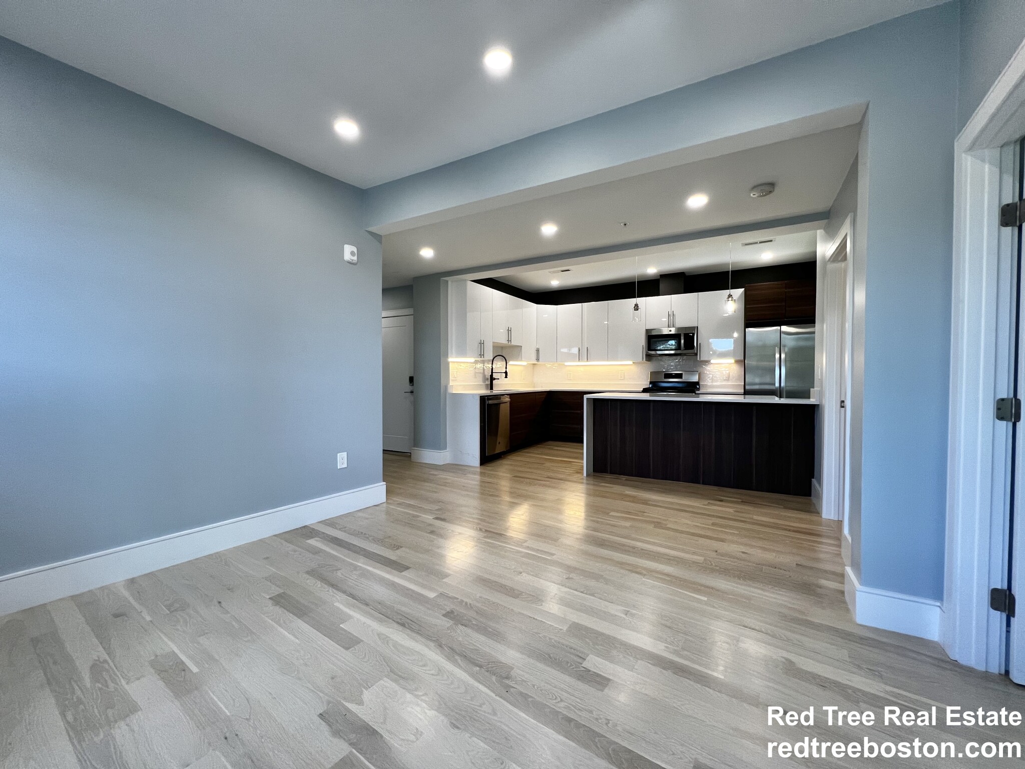 9 University Rd, Brookline Hills