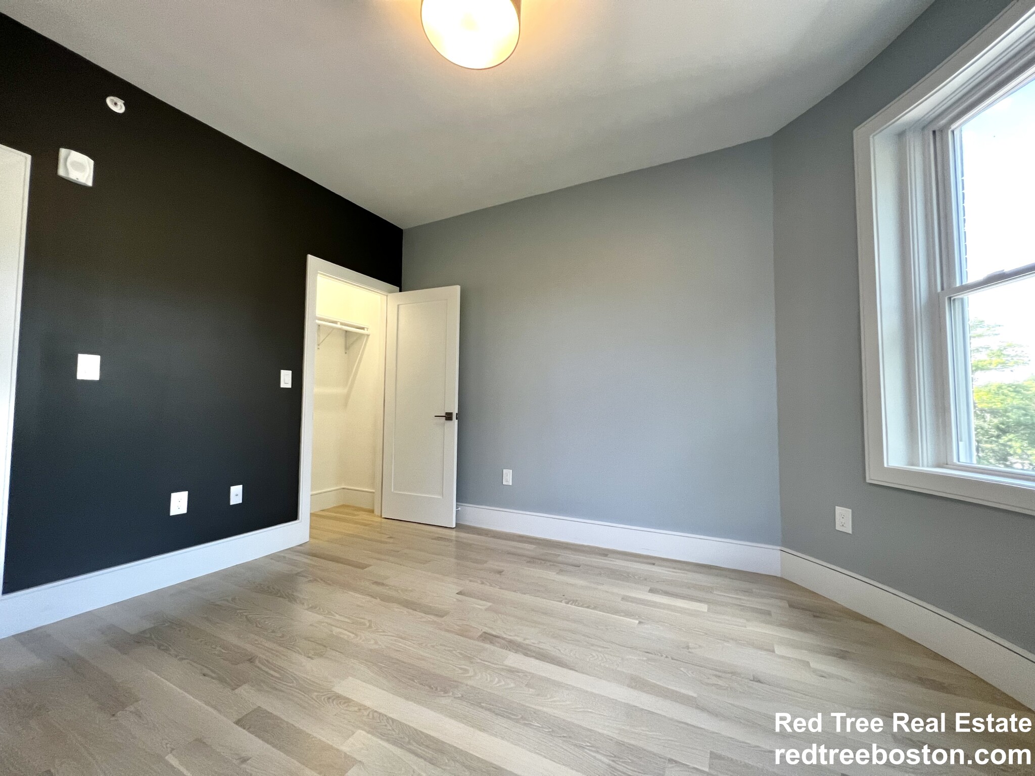 9 University Rd, Brookline Hills