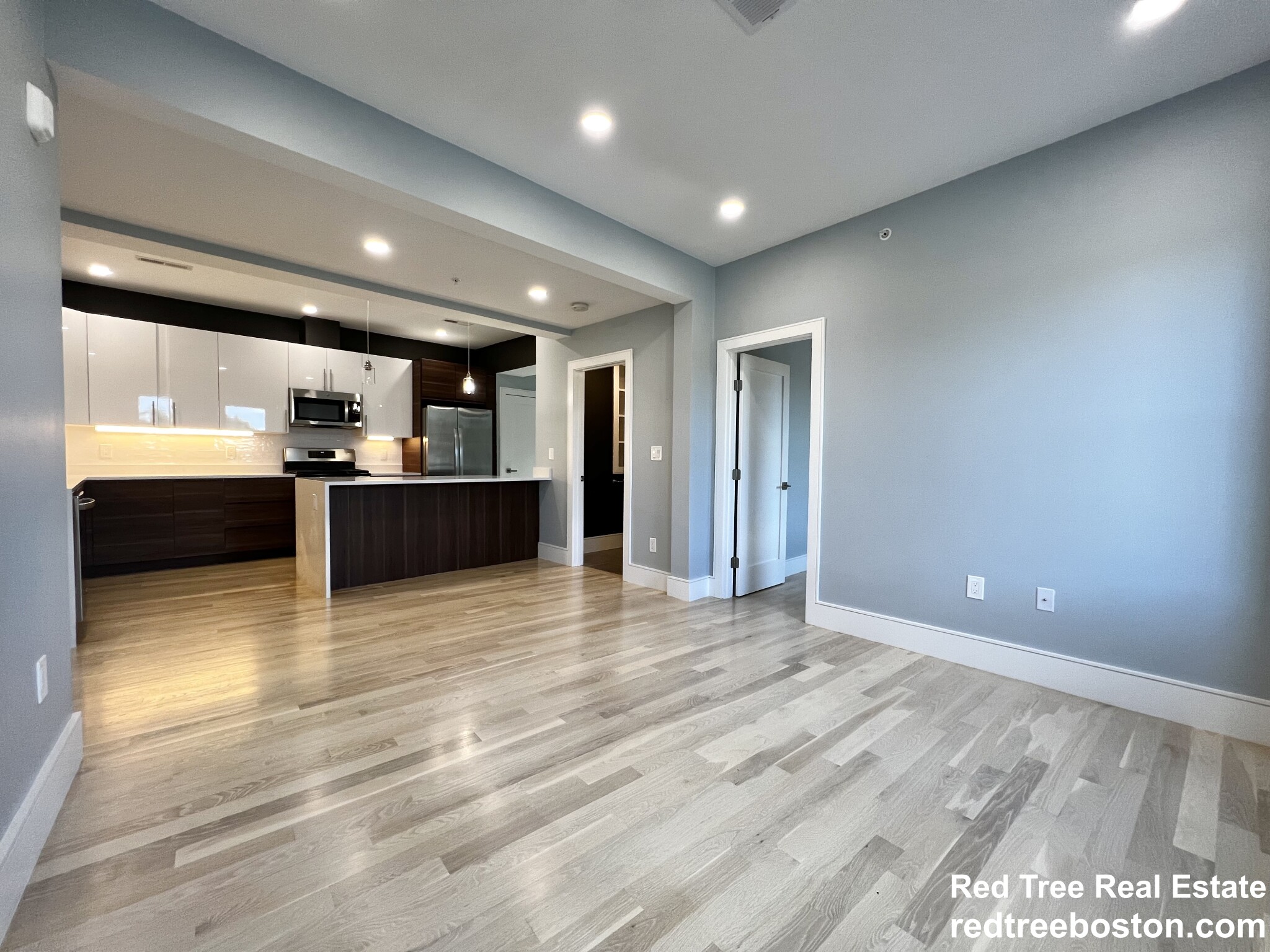 9 University Rd, Brookline Hills