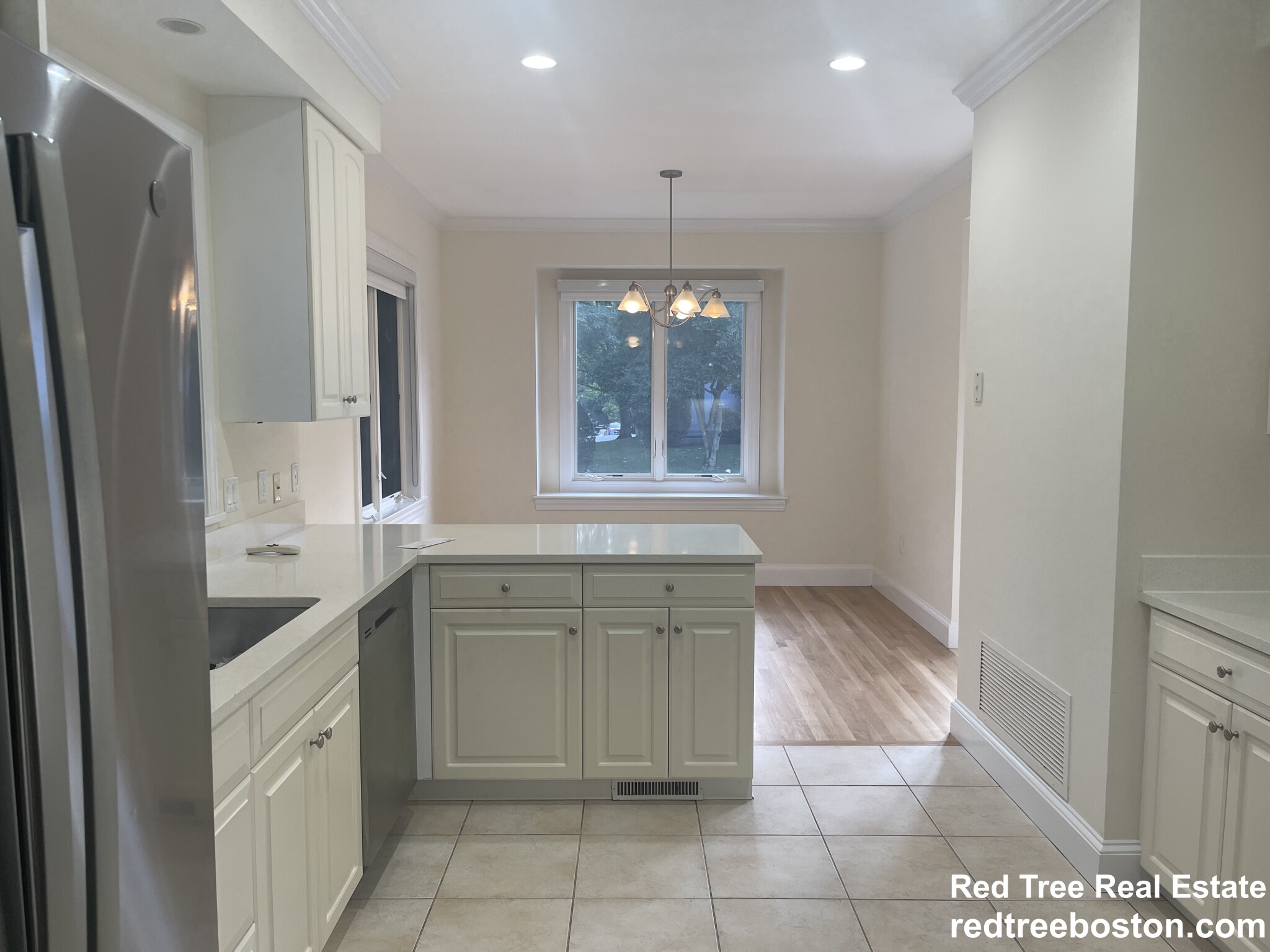 900 West Roxbury Pkwy, Chestnut Hill