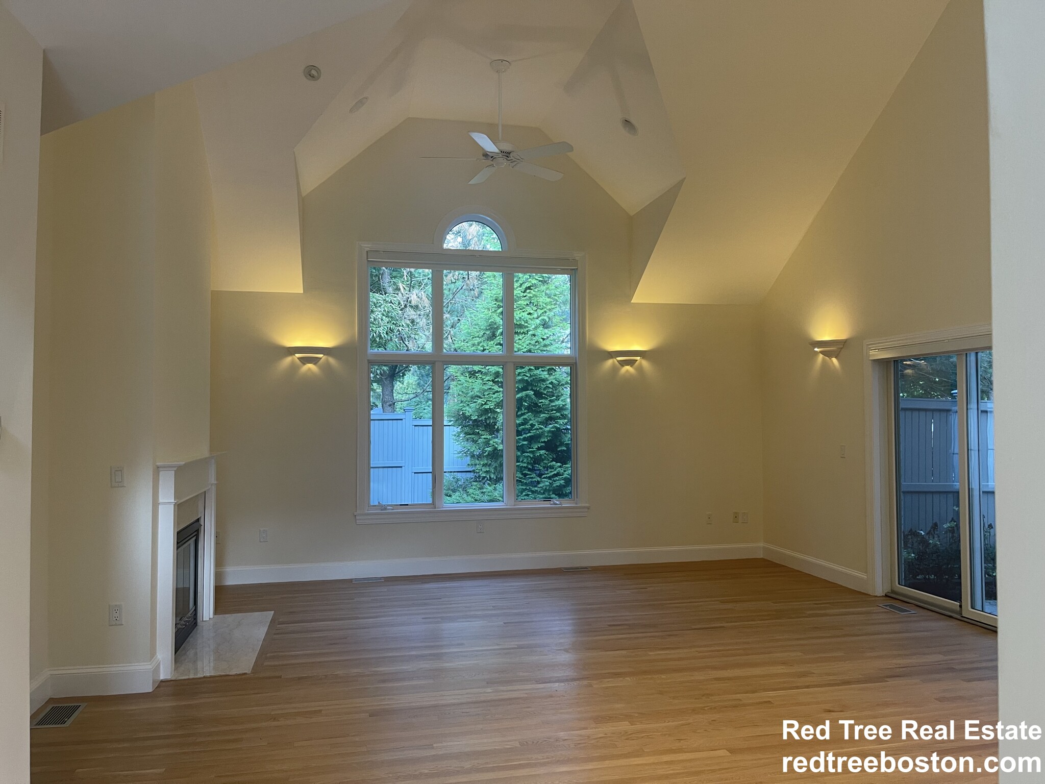 900 West Roxbury Pkwy, Chestnut Hill