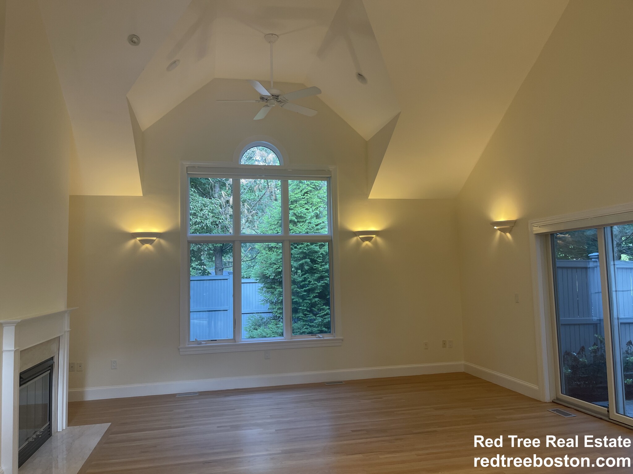 900 West Roxbury Pkwy, Chestnut Hill