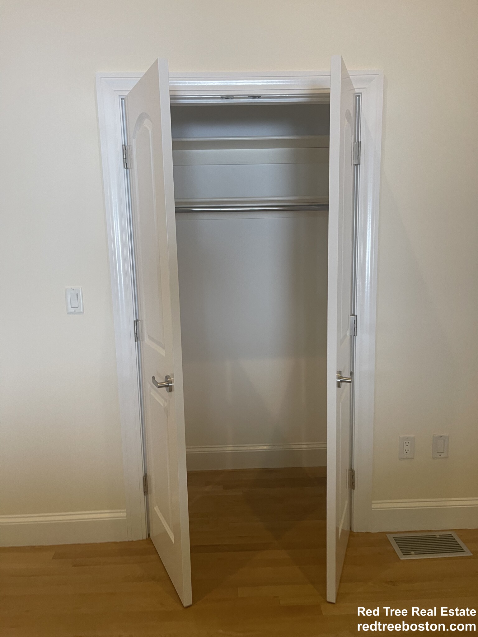 900 West Roxbury Pkwy, Chestnut Hill