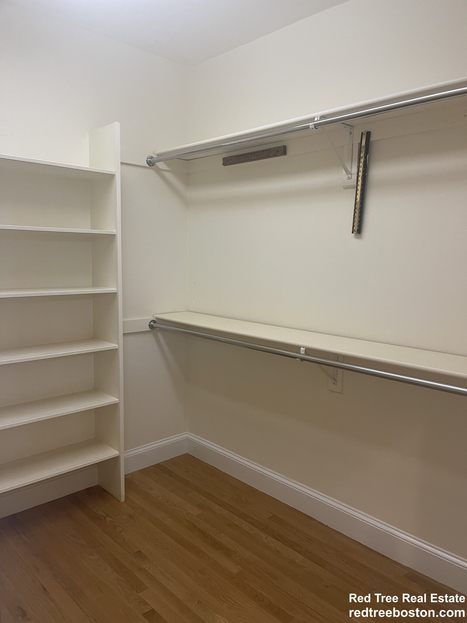 900 West Roxbury Pkwy, Chestnut Hill