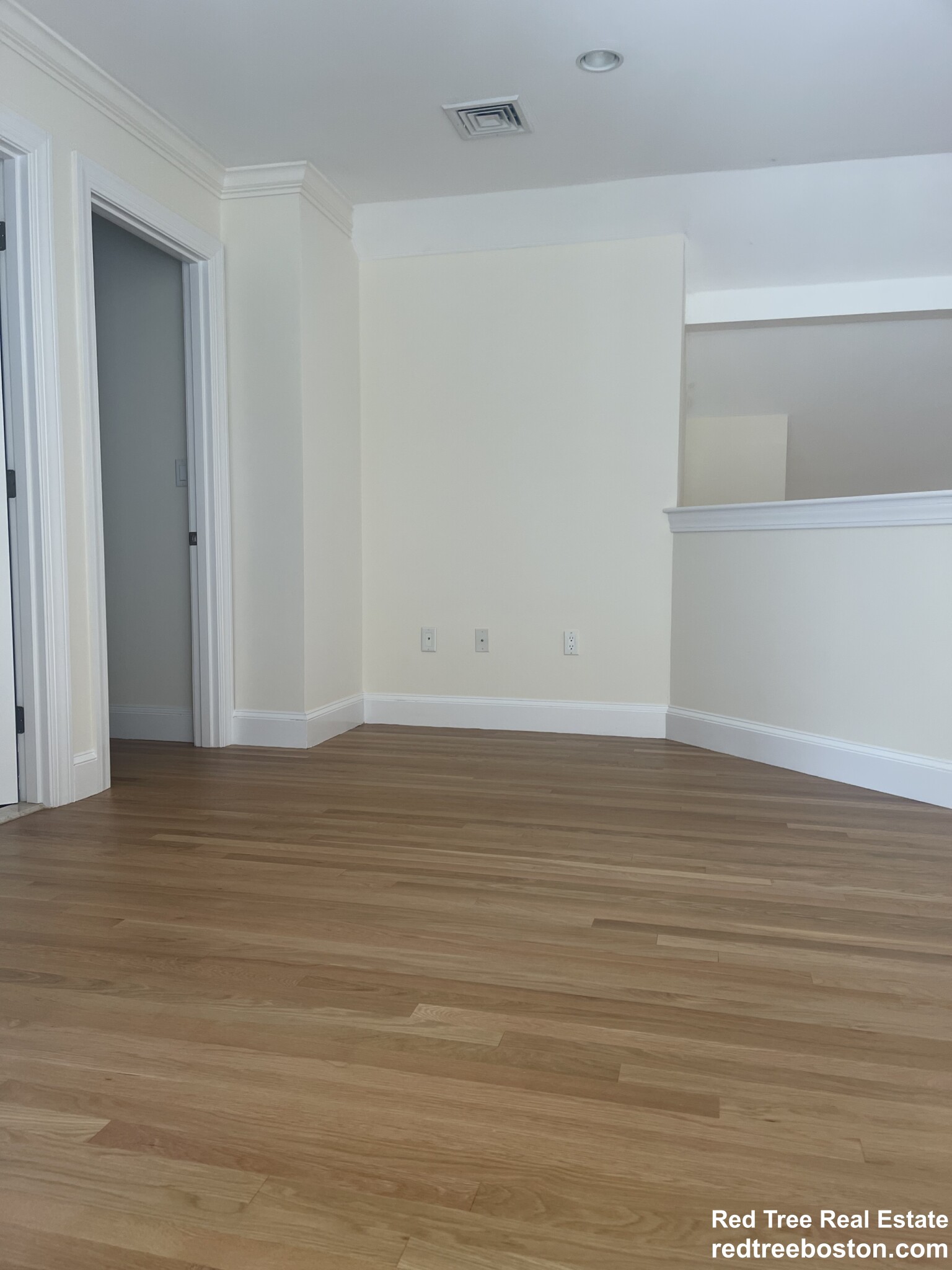 900 West Roxbury Pkwy, Chestnut Hill