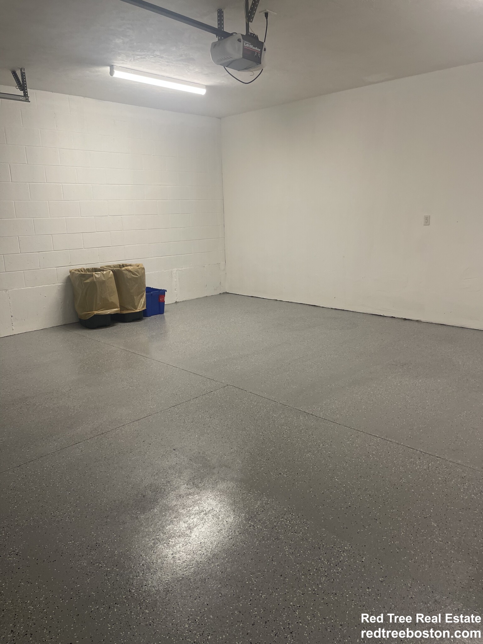 900 West Roxbury Pkwy, Chestnut Hill