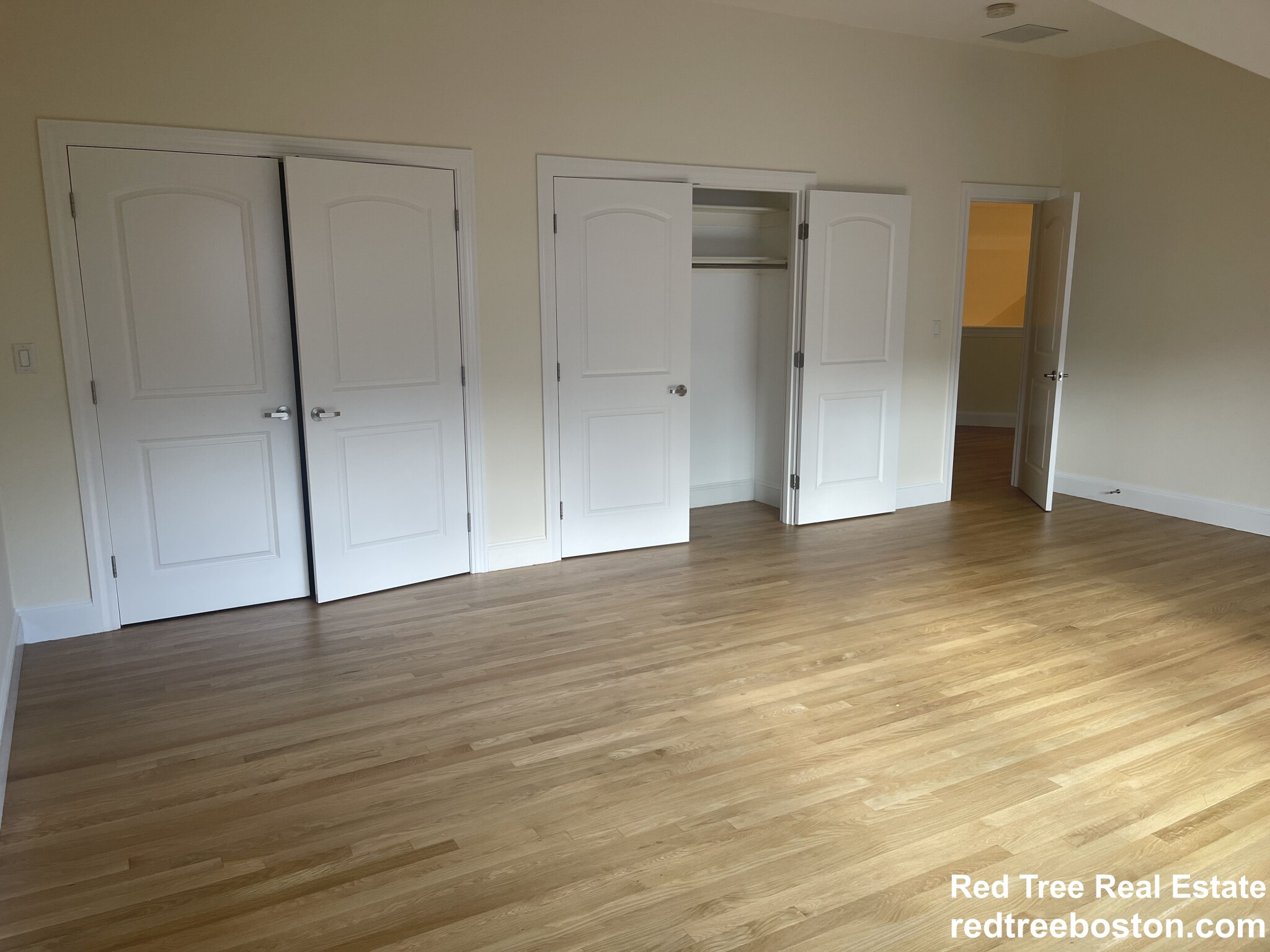 900 West Roxbury Pkwy, Chestnut Hill