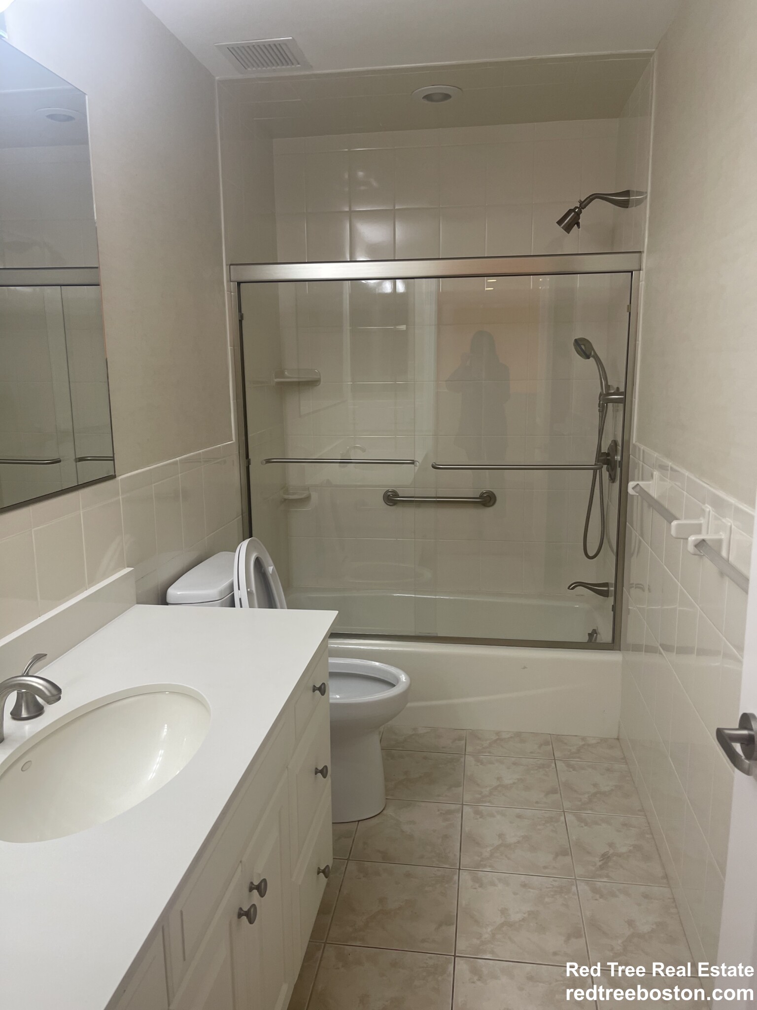 900 West Roxbury Pkwy, Chestnut Hill