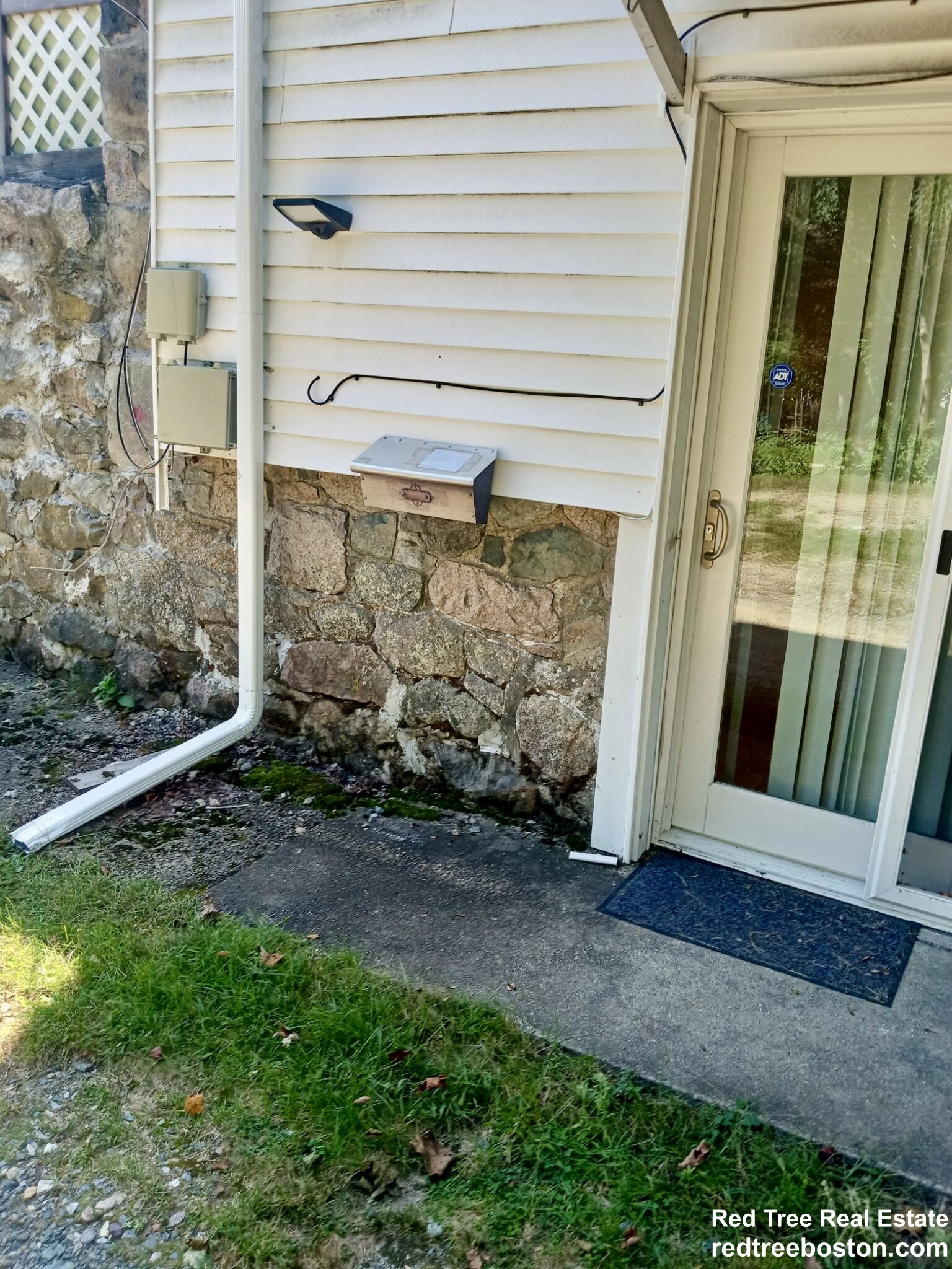 64 Cedar St, Wellesley