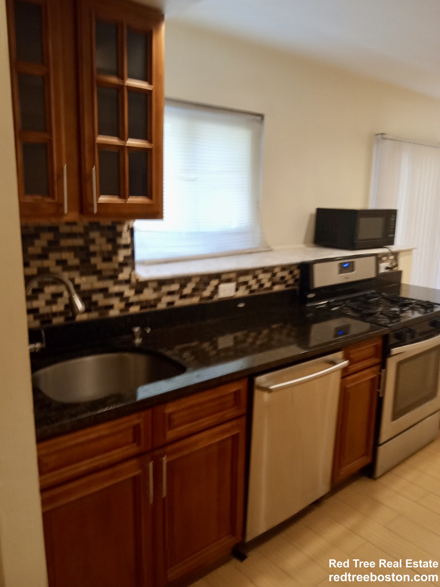 64 Cedar St, Wellesley