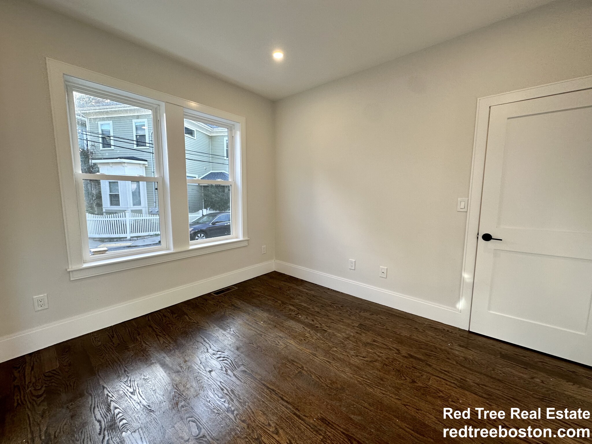 14 Porter St, Jamaica Plain