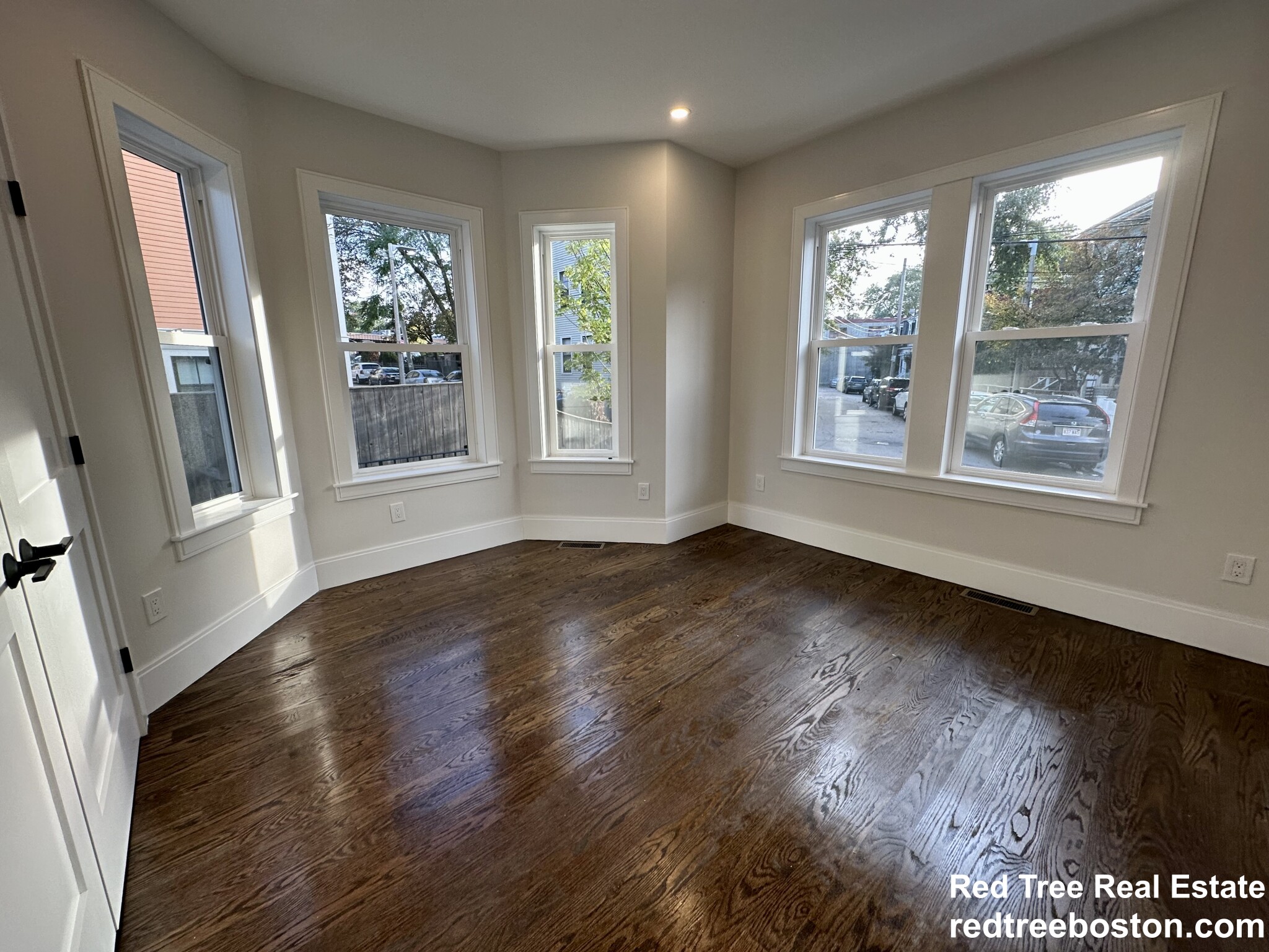 14 Porter St, Jamaica Plain