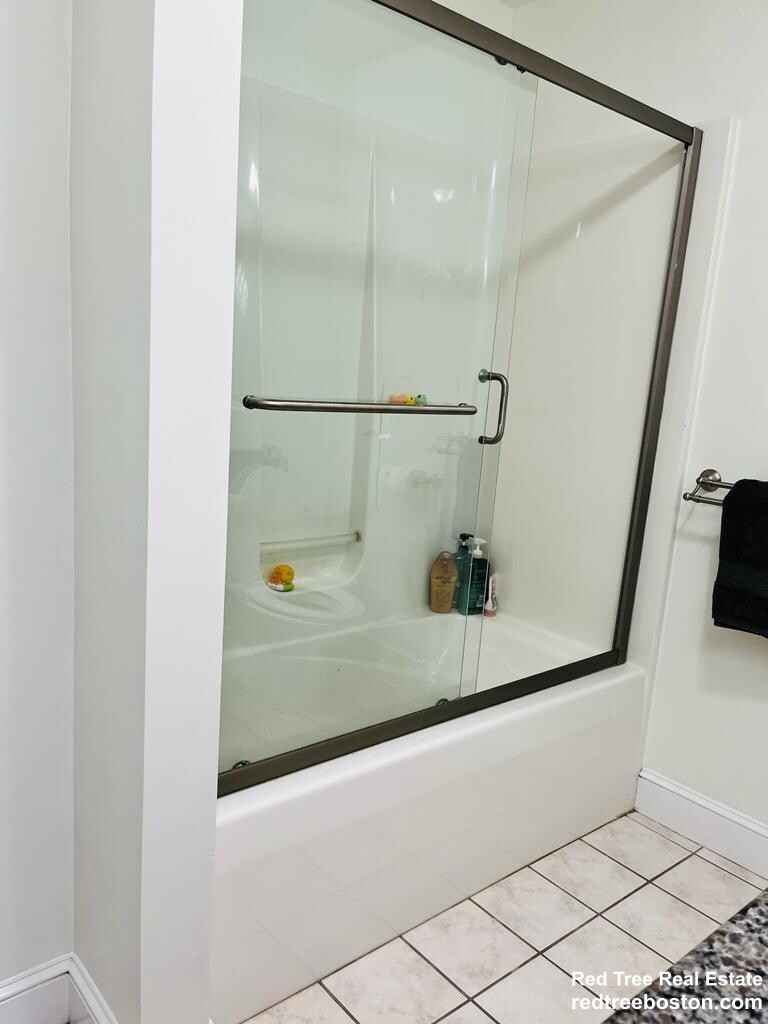 966 Washington St, Weymouth