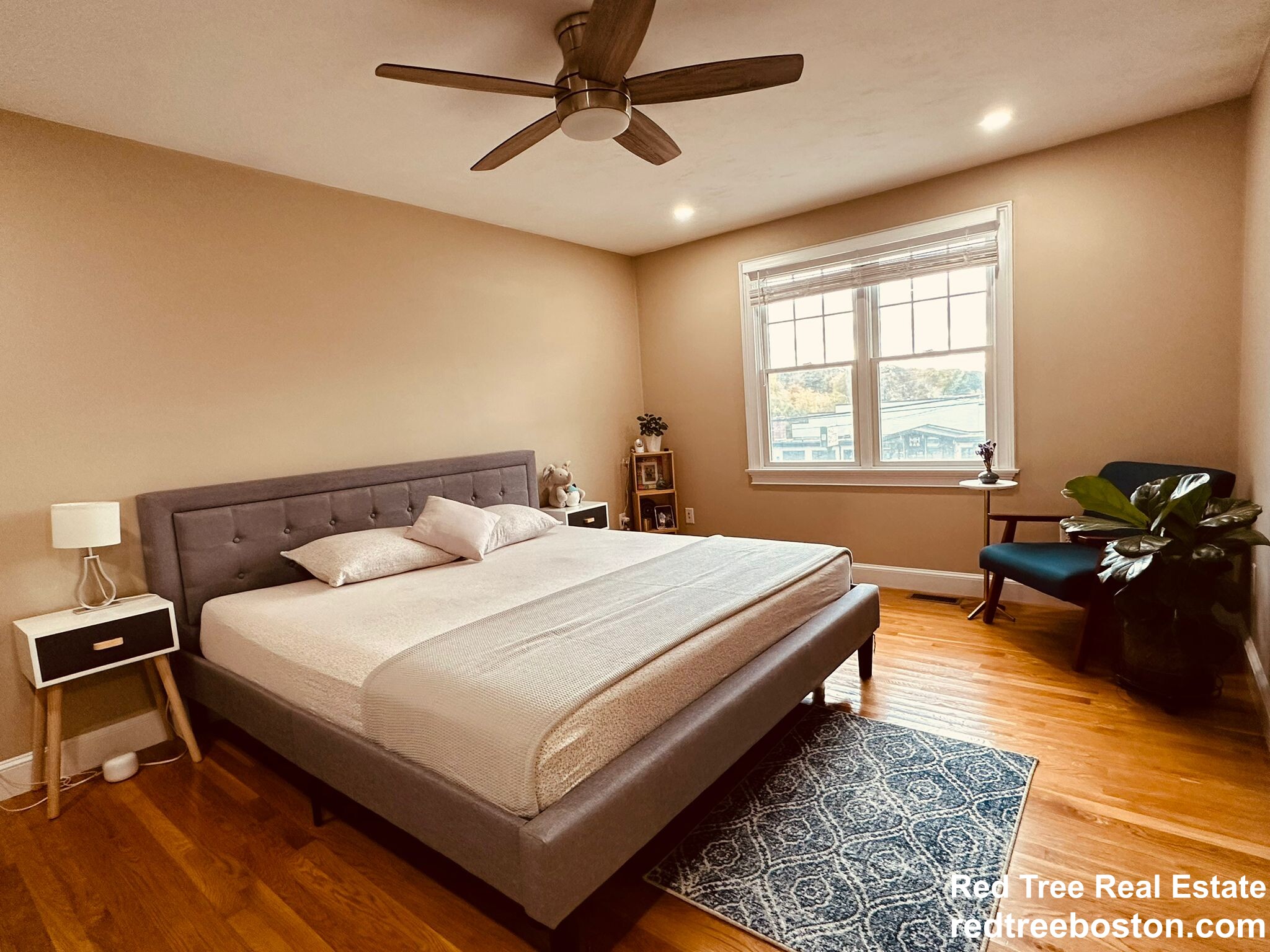 966 Washington St, Weymouth