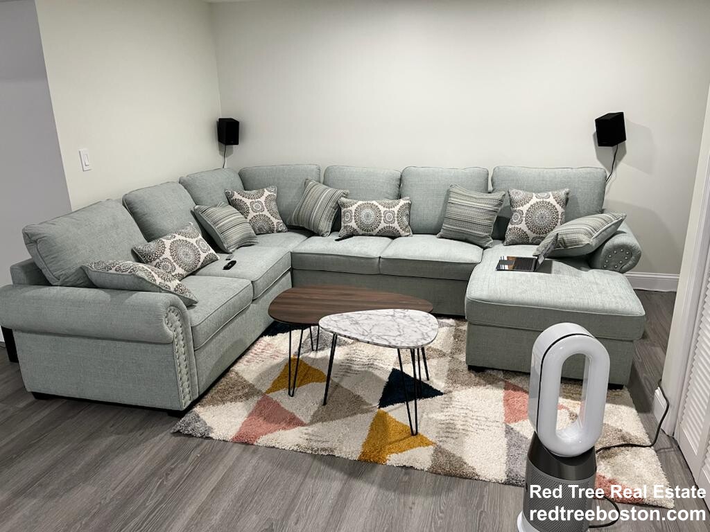 966 Washington St, Weymouth