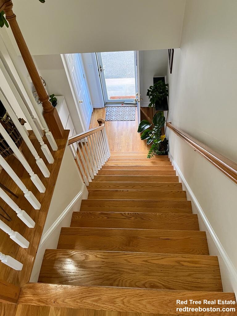 966 Washington St, Weymouth