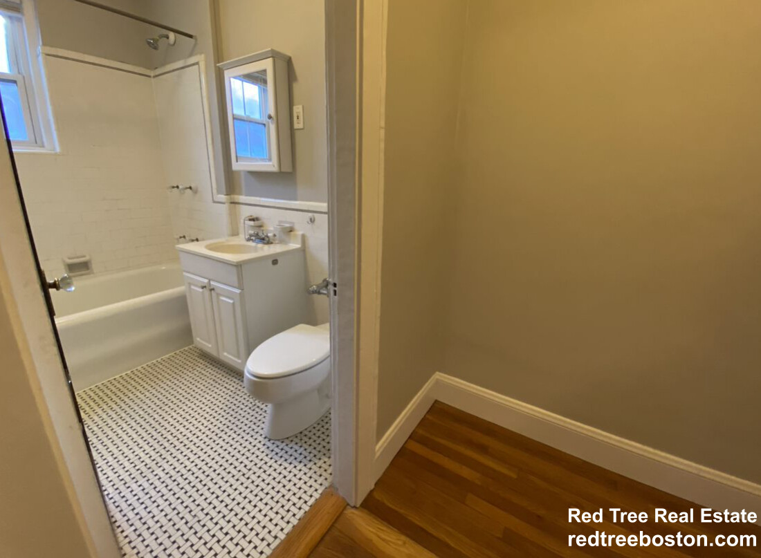 119 College Ave, Teele Square