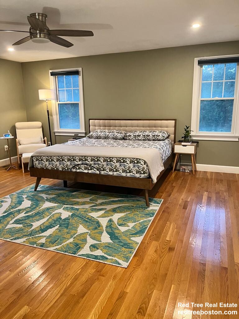 966 Washington St, Weymouth