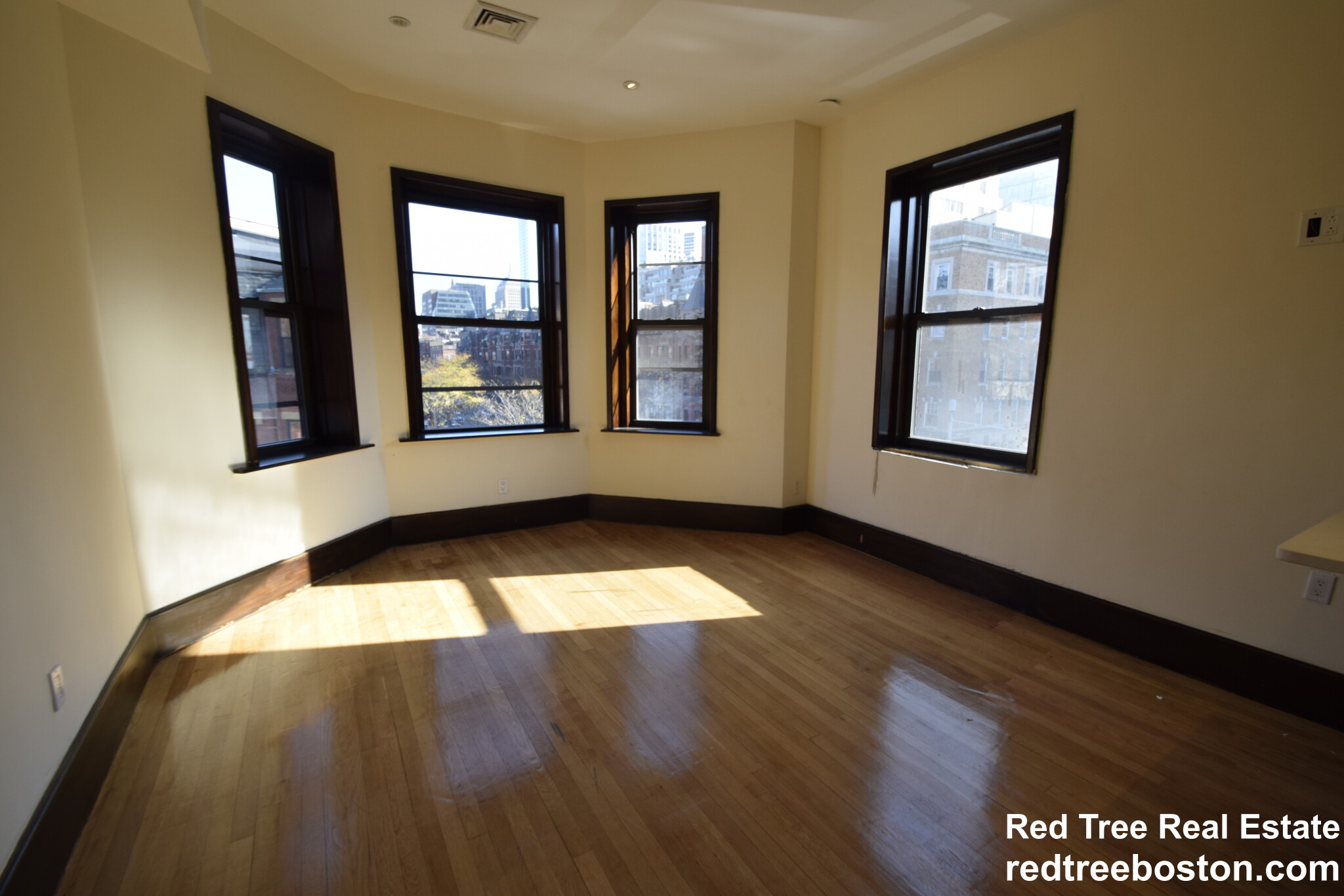 36 Gloucester St, Back Bay