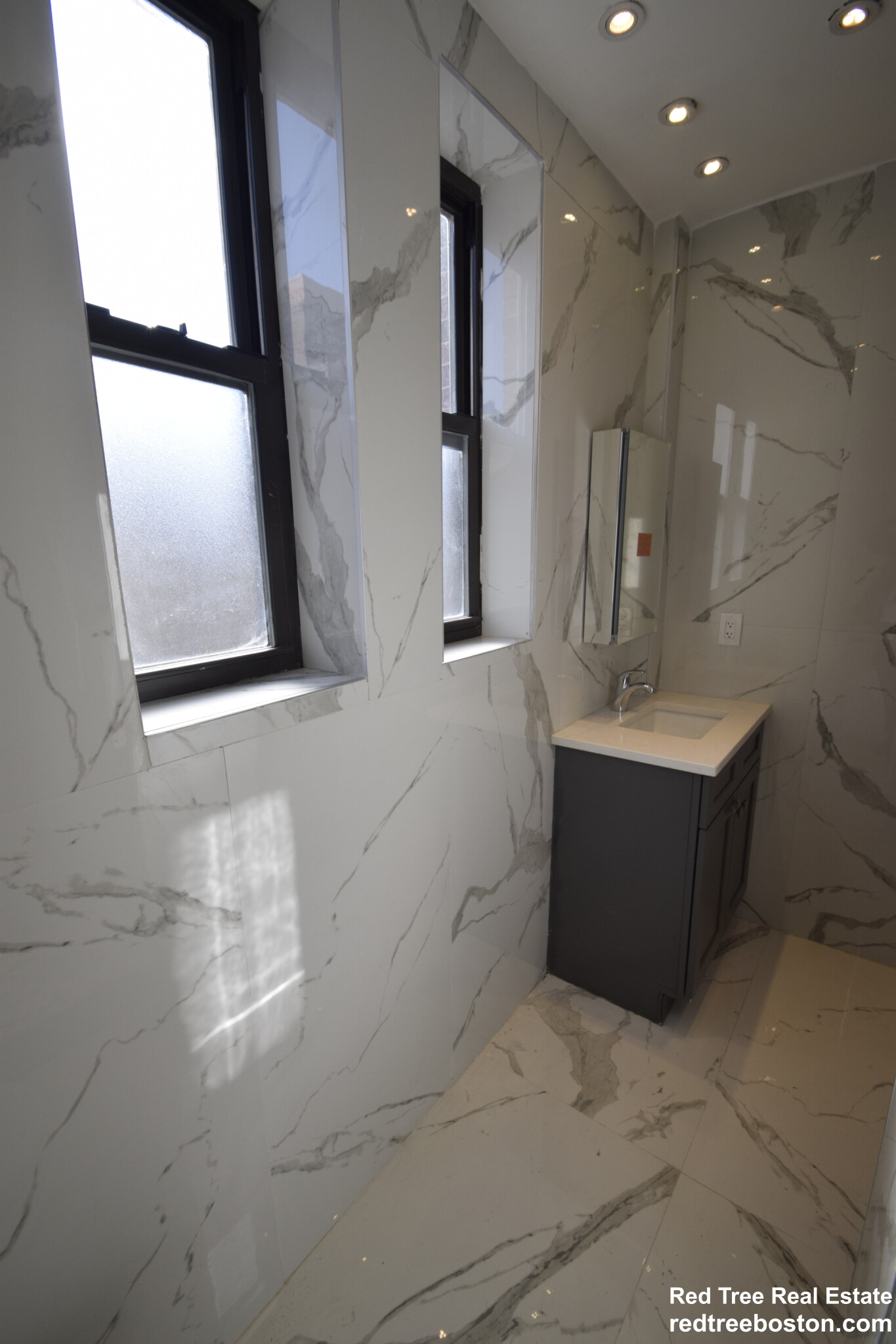 36 Gloucester St, Back Bay