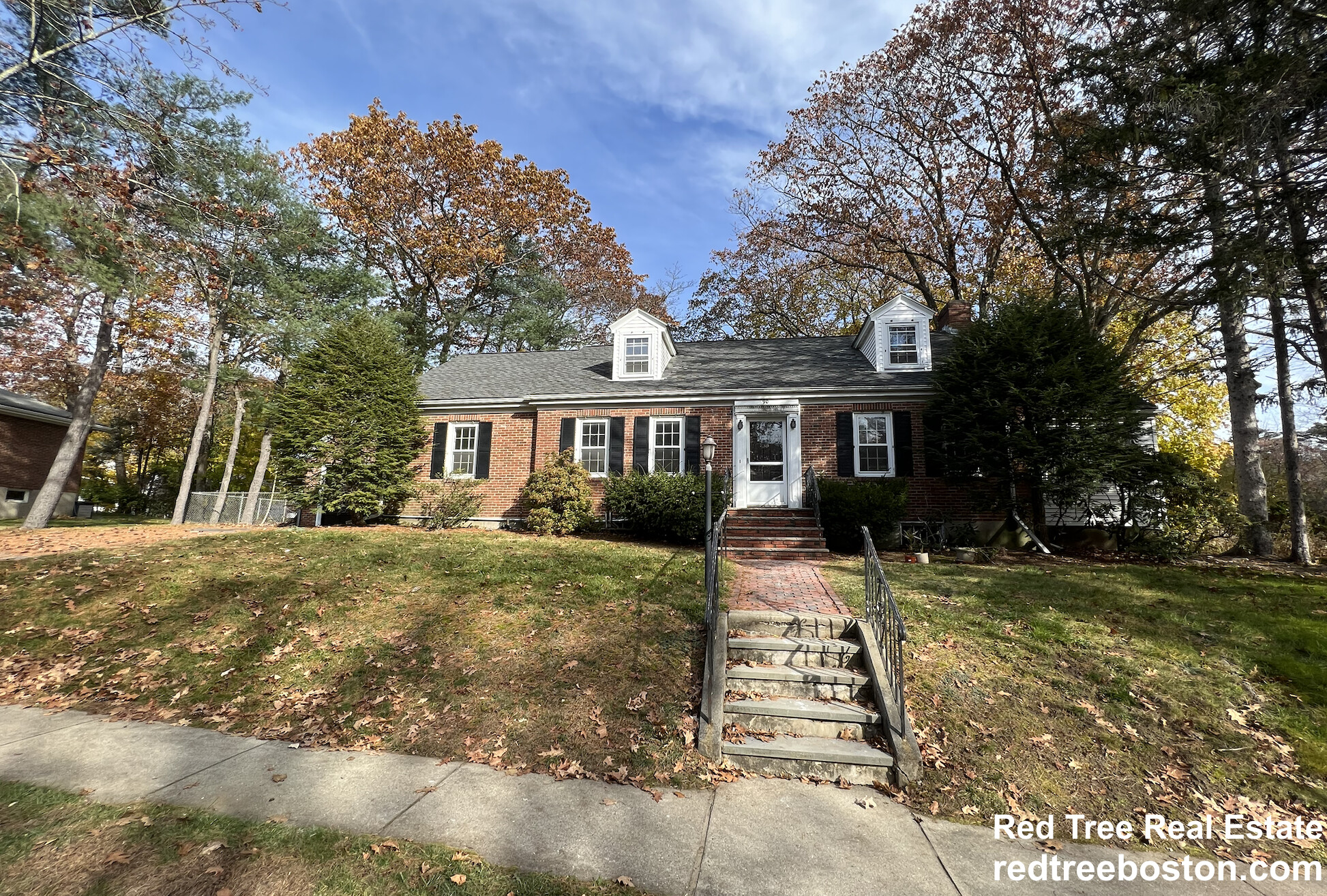 90 Bellingham Rd, Chestnut Hill