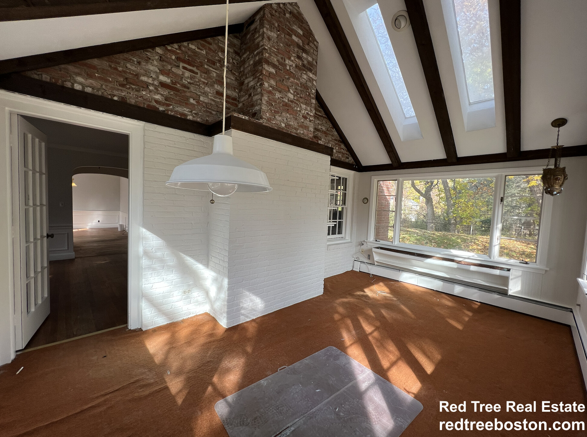 90 Bellingham Rd, Chestnut Hill