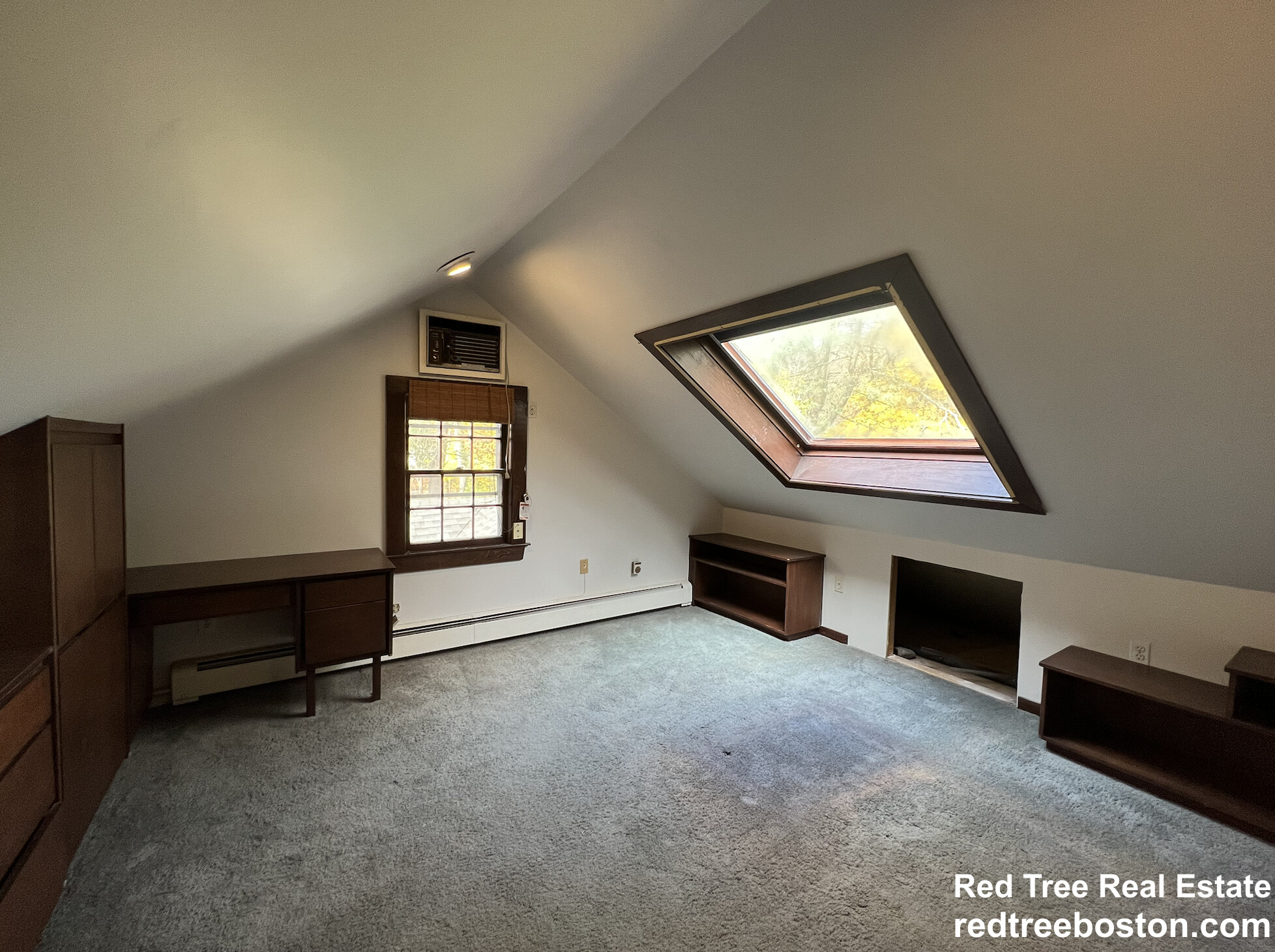 90 Bellingham Rd, Chestnut Hill